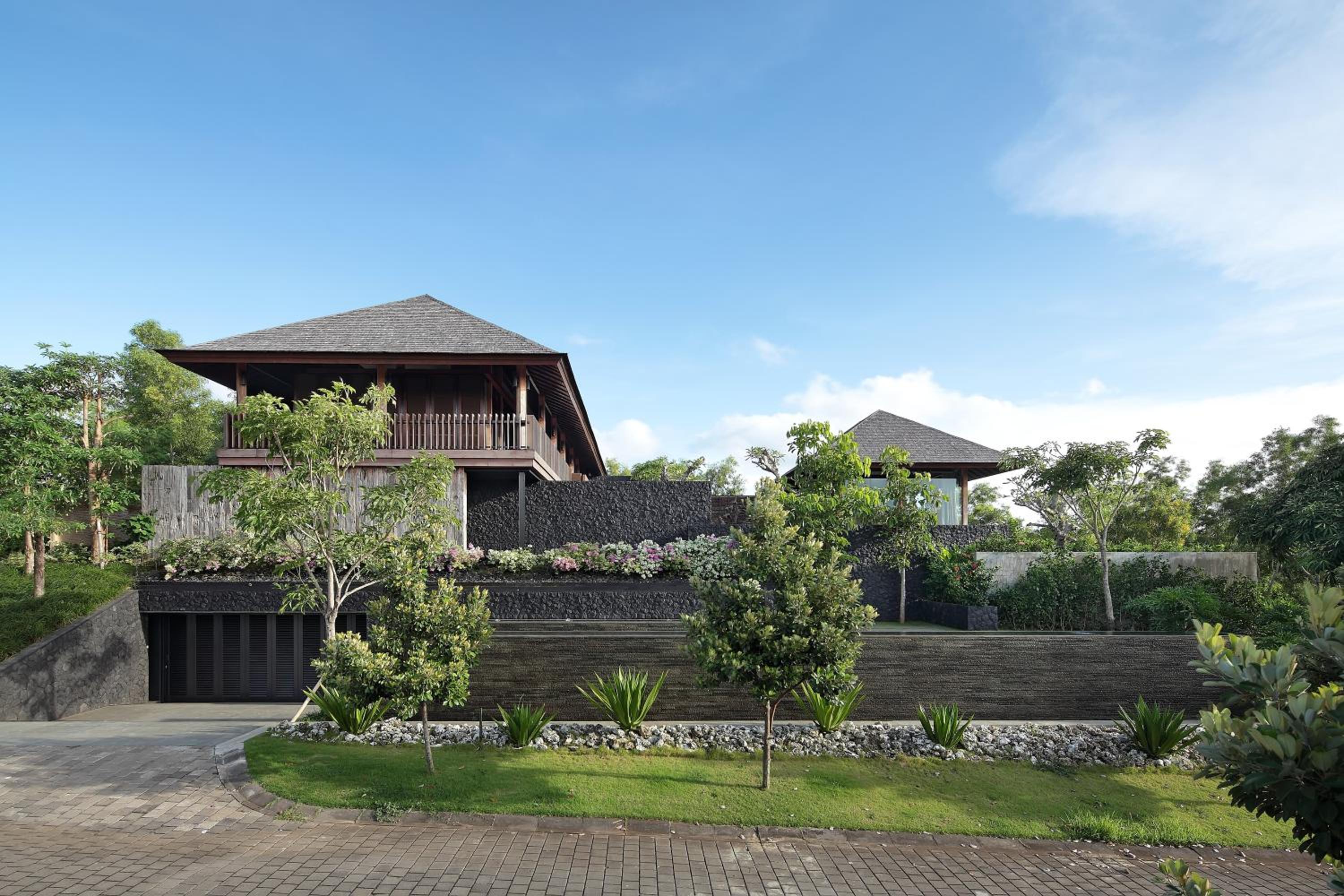 Three-Bedroom Villa - Photo 24