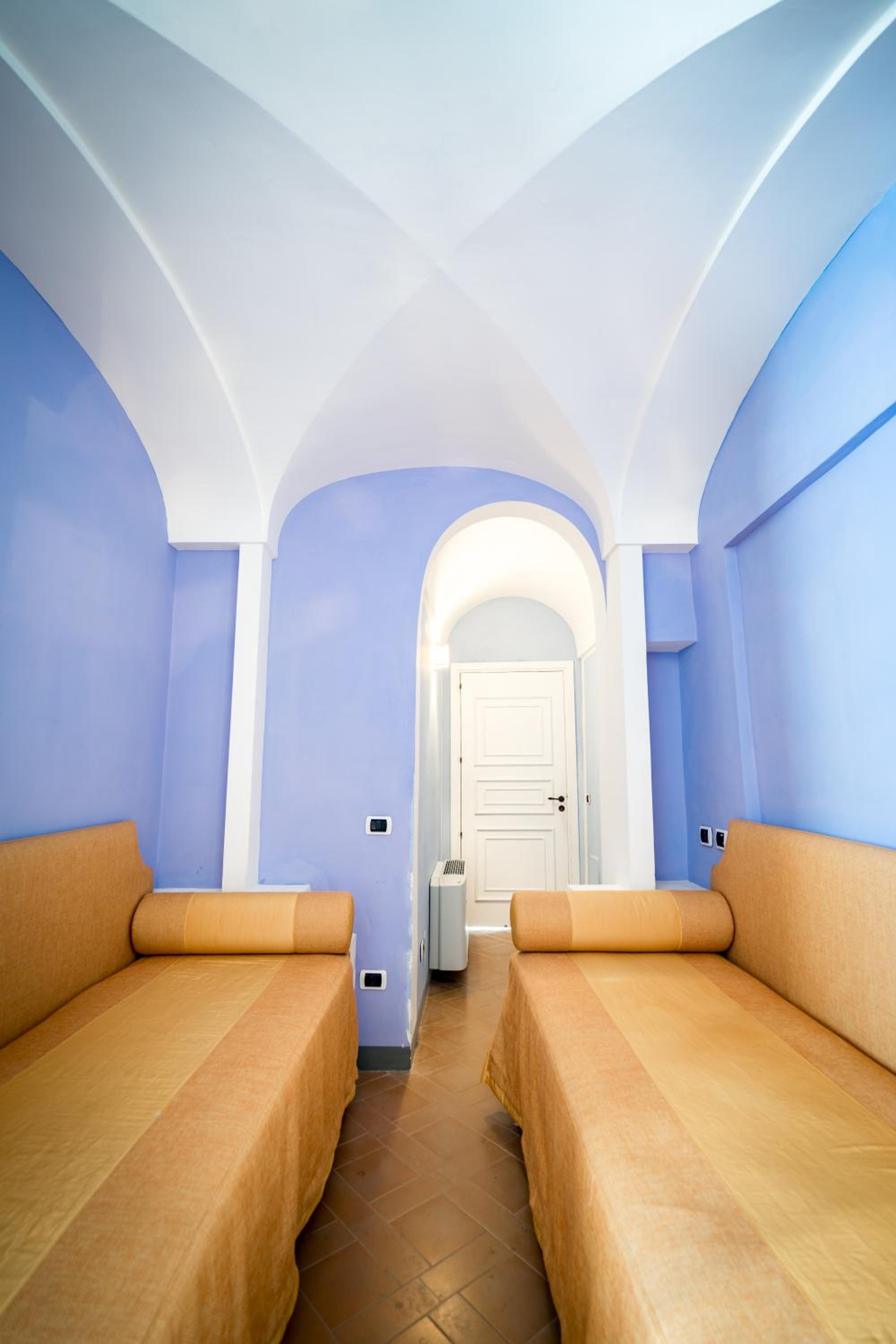 Twin Room - Photo 4