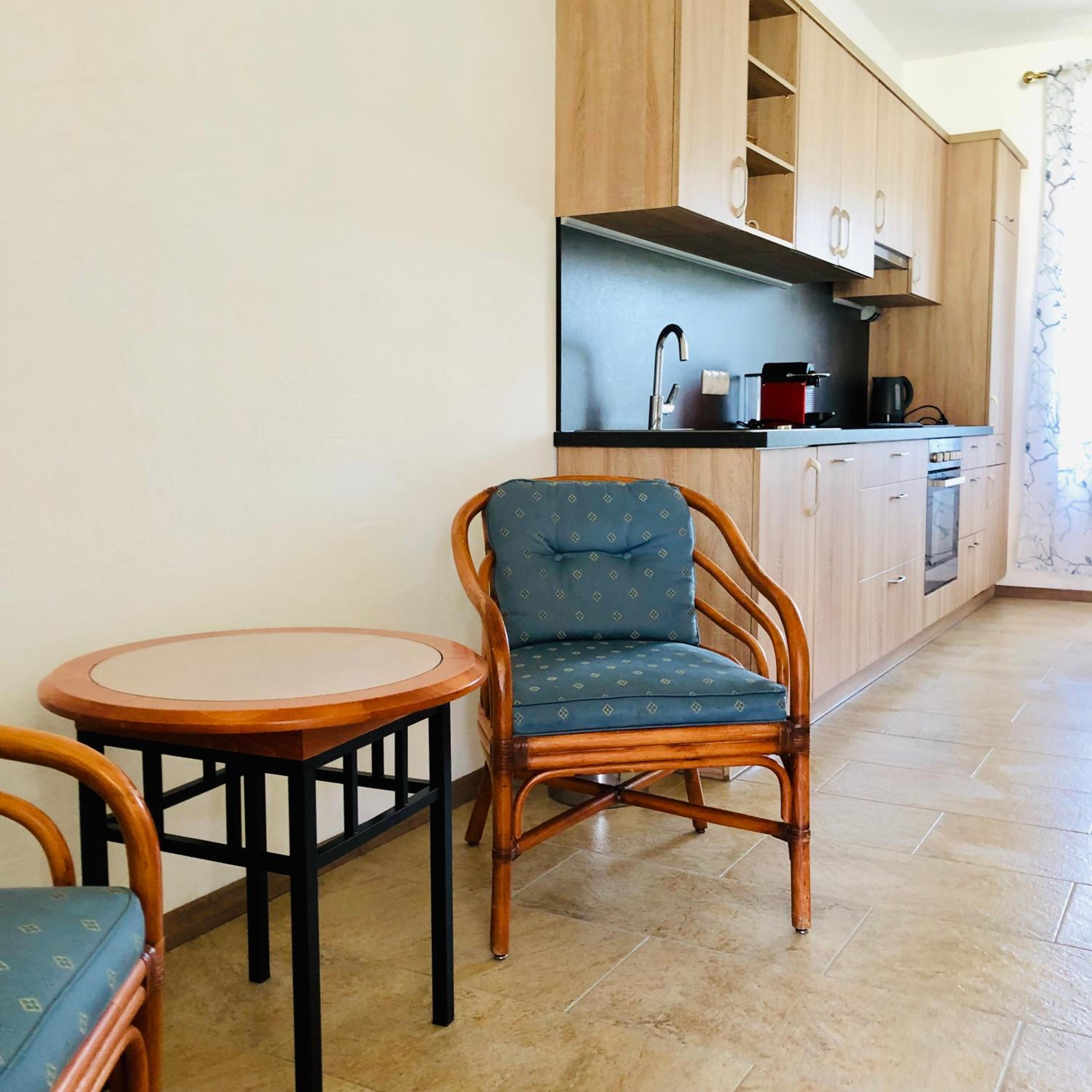 One-Bedroom Apartment photo 2