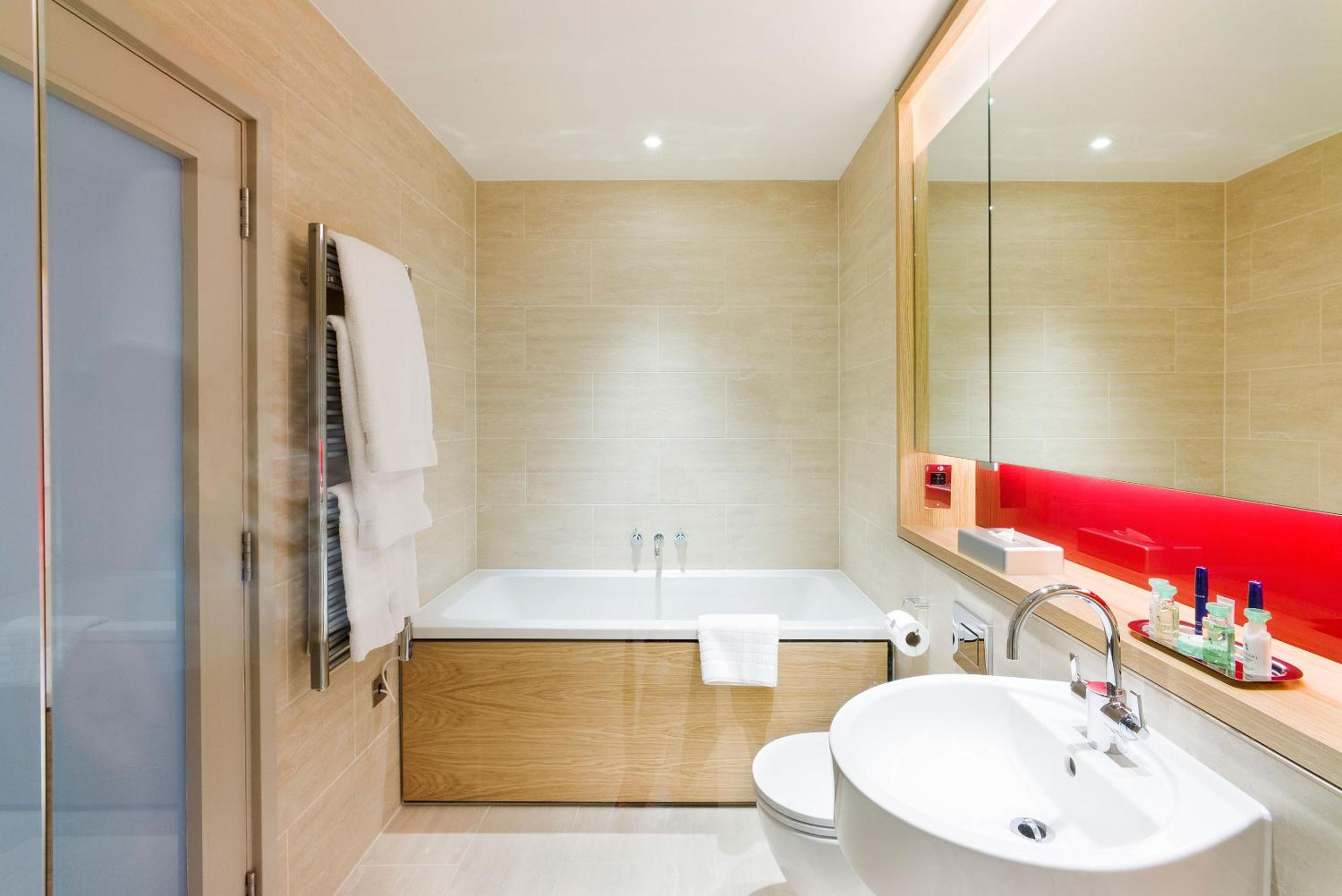 Junior Suite with Club Lounge Access