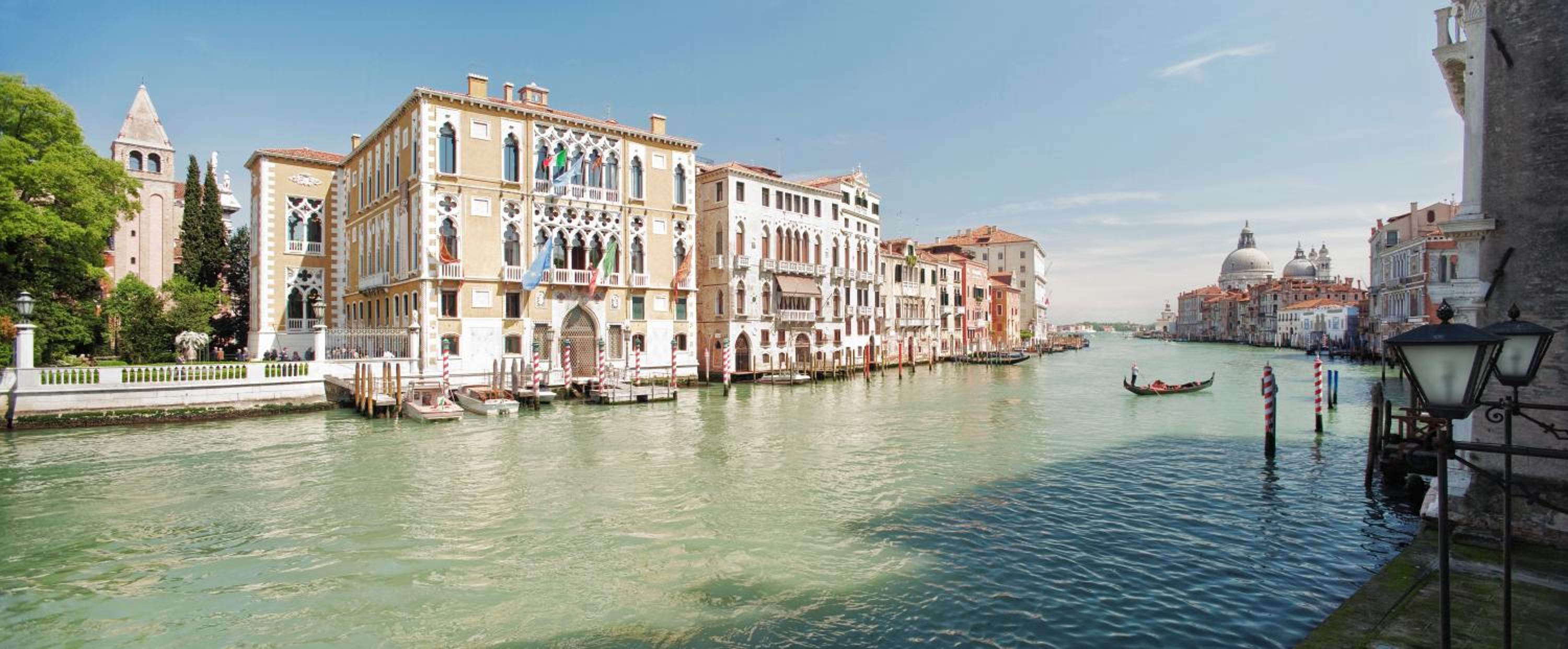 Large Quadruple Room with Canal View photo 2