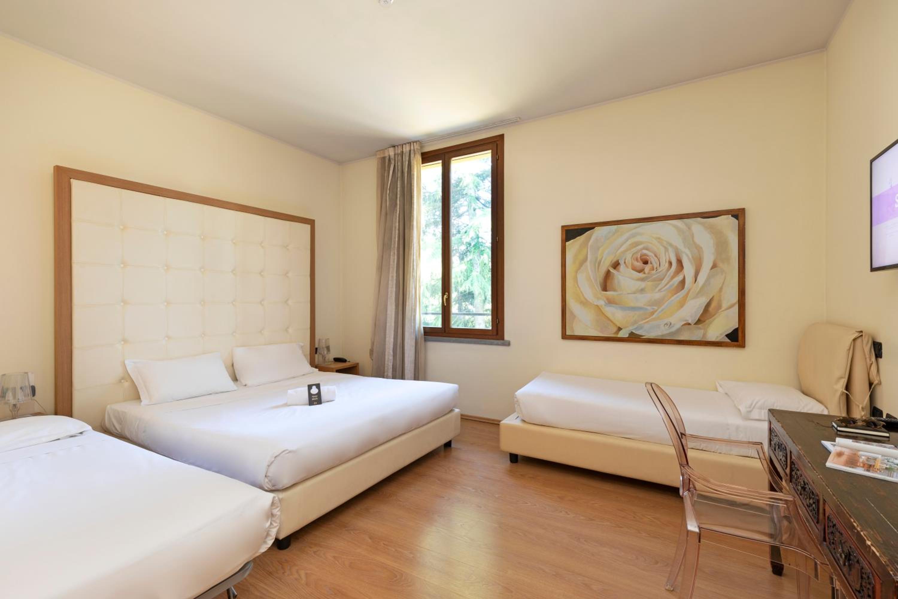 Quadruple Room - Photo 1
