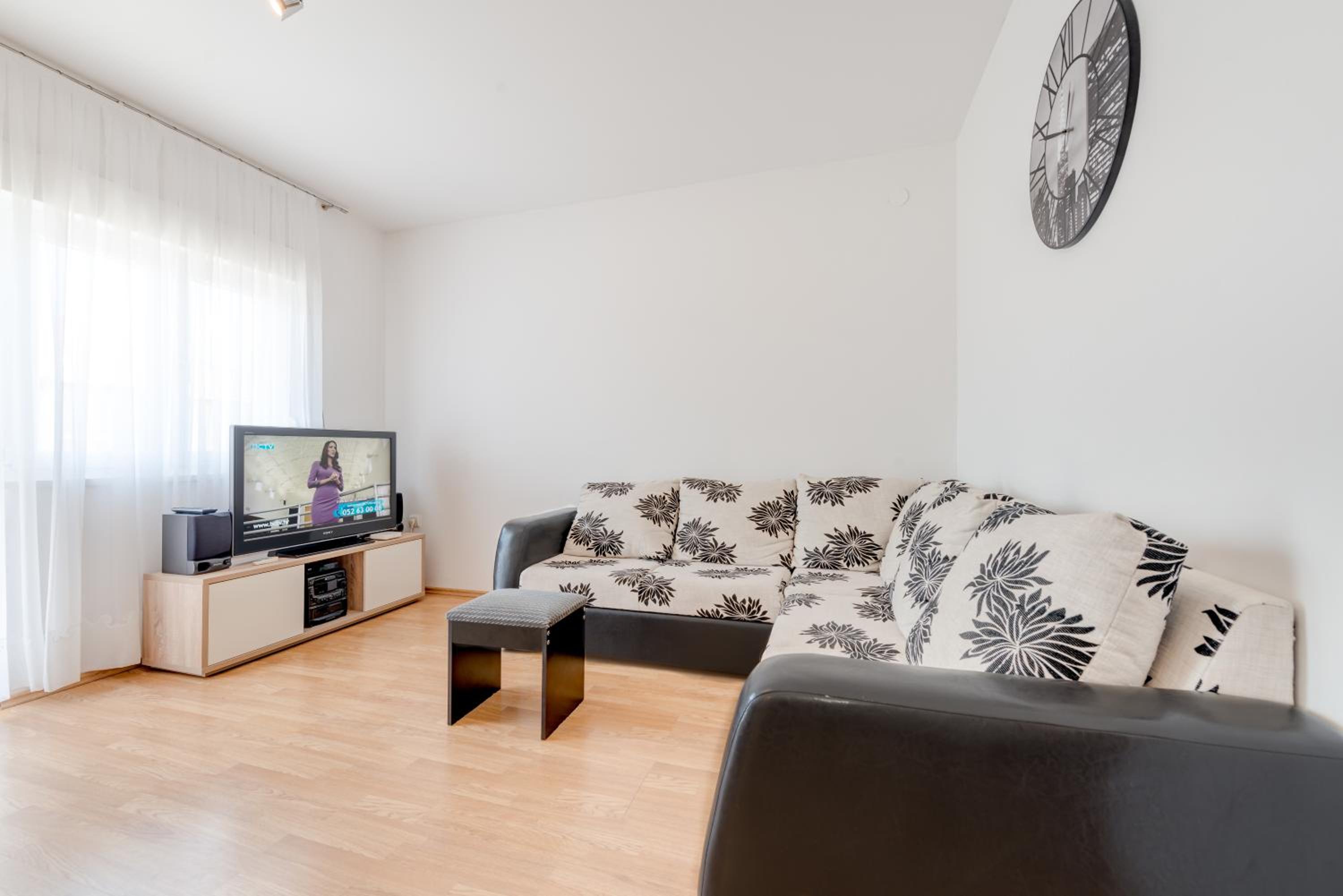 Three-Bedroom Apartment photo 1