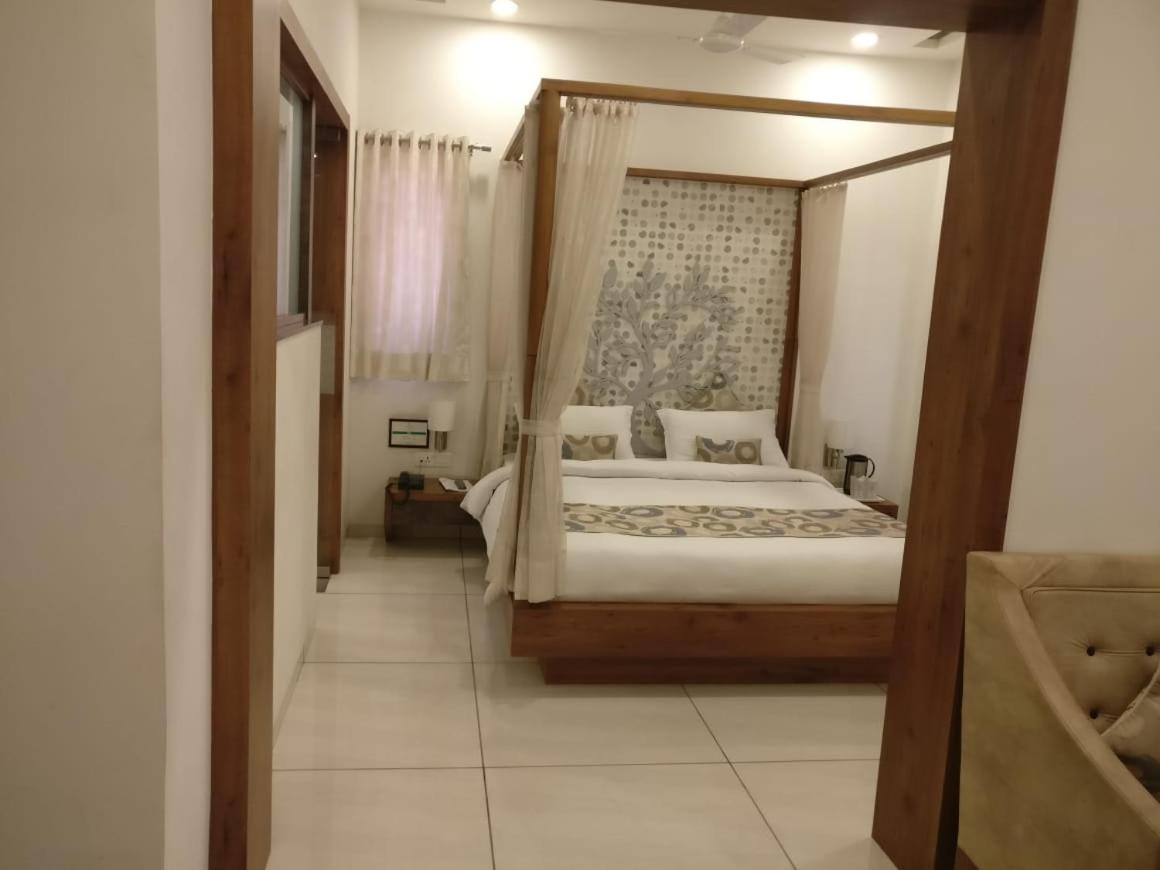 King Suite - Photo 4