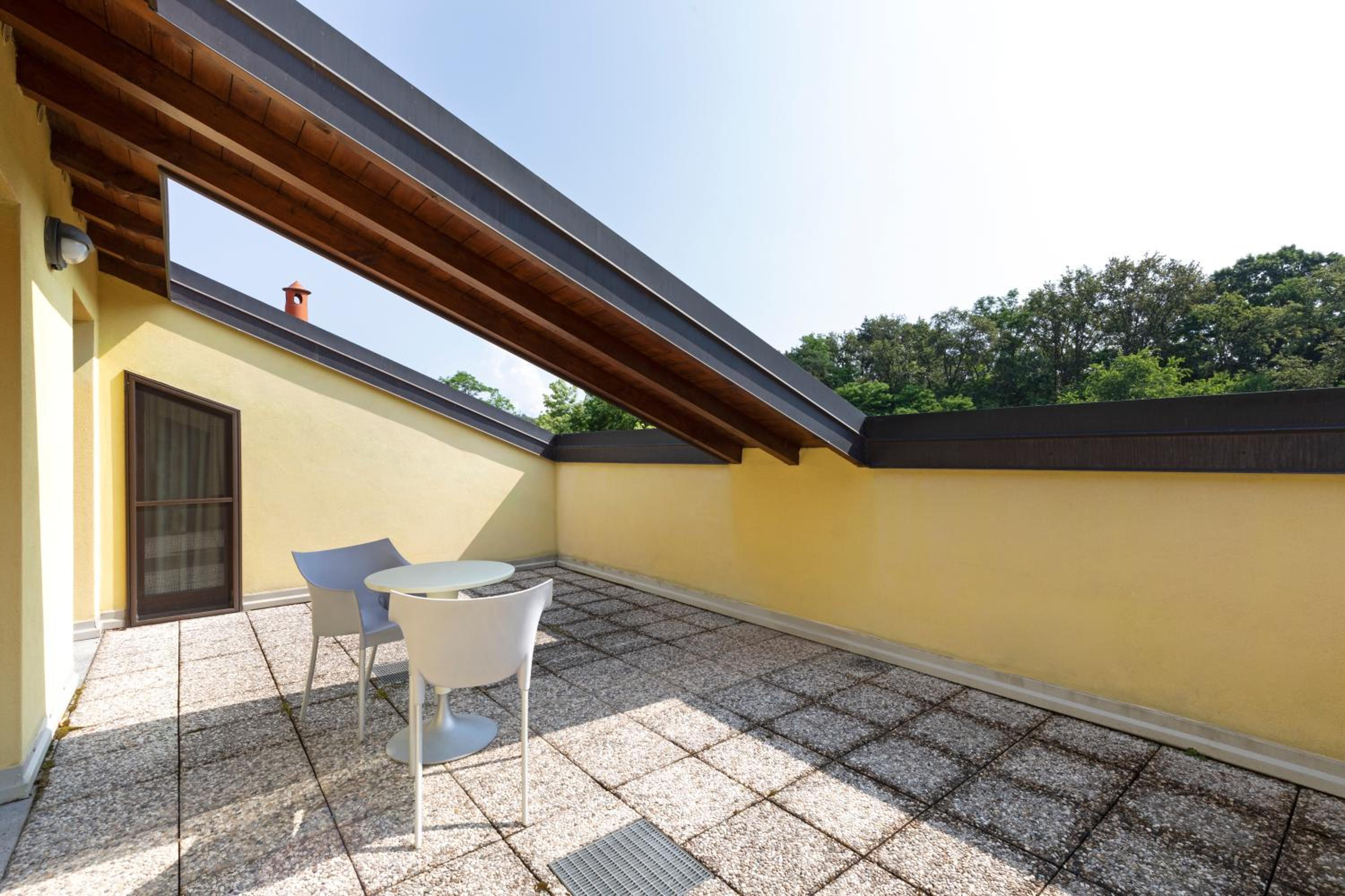 Suite - Photo 6