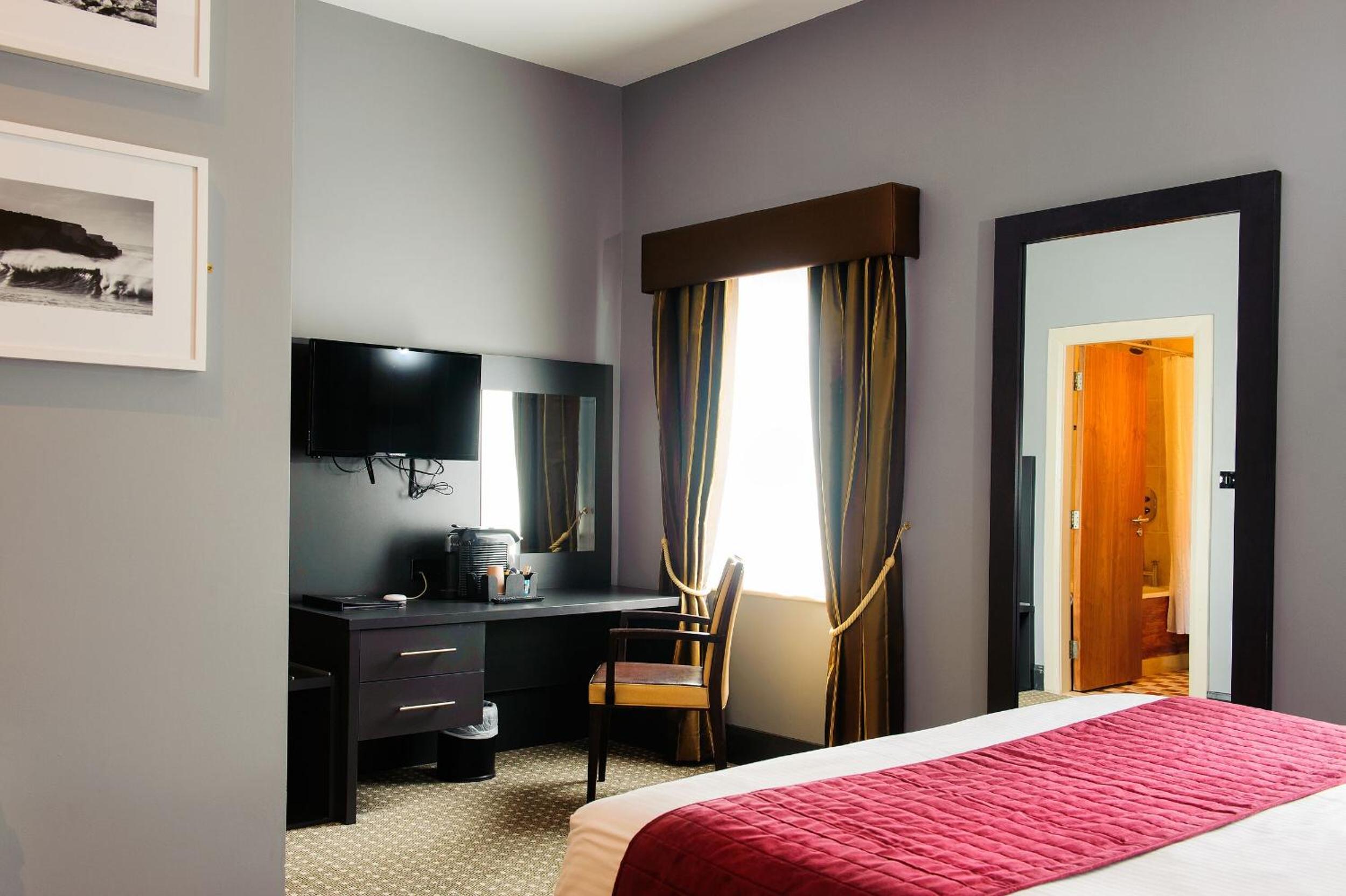 Queen Room - Photo 2
