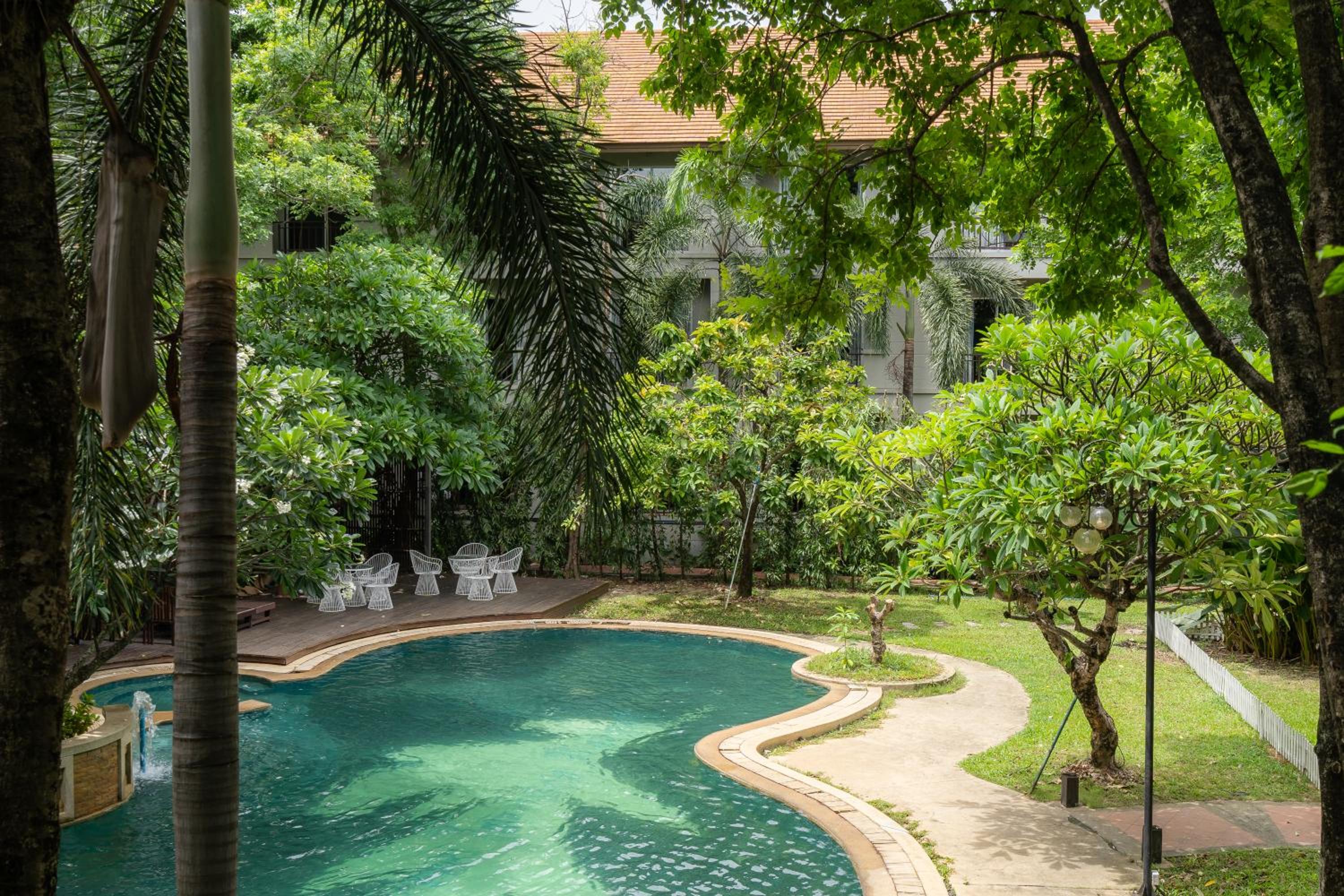 Twin Room with Pool View photo 2