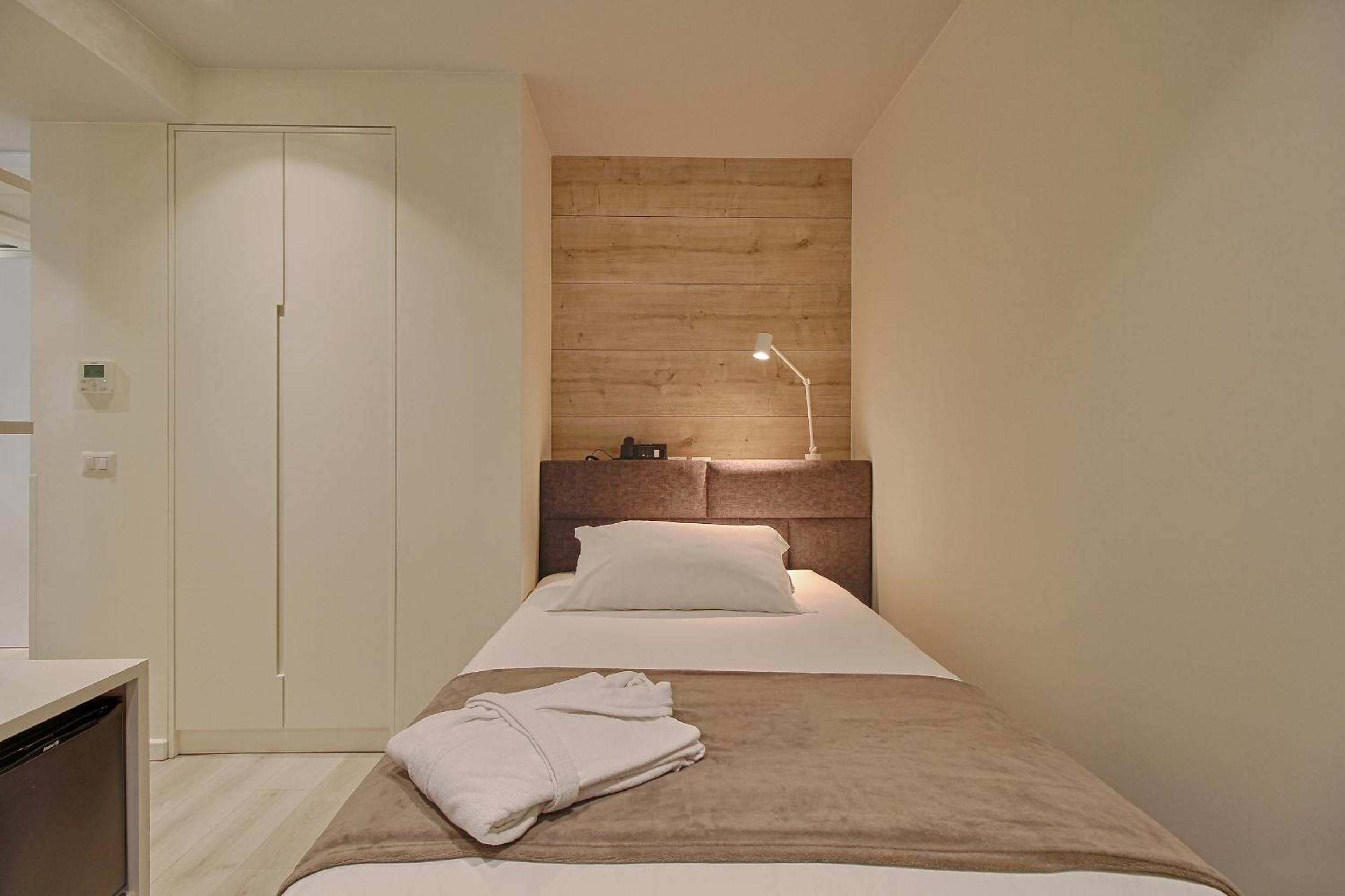 Three-Bedroom Apartment+sofa bed