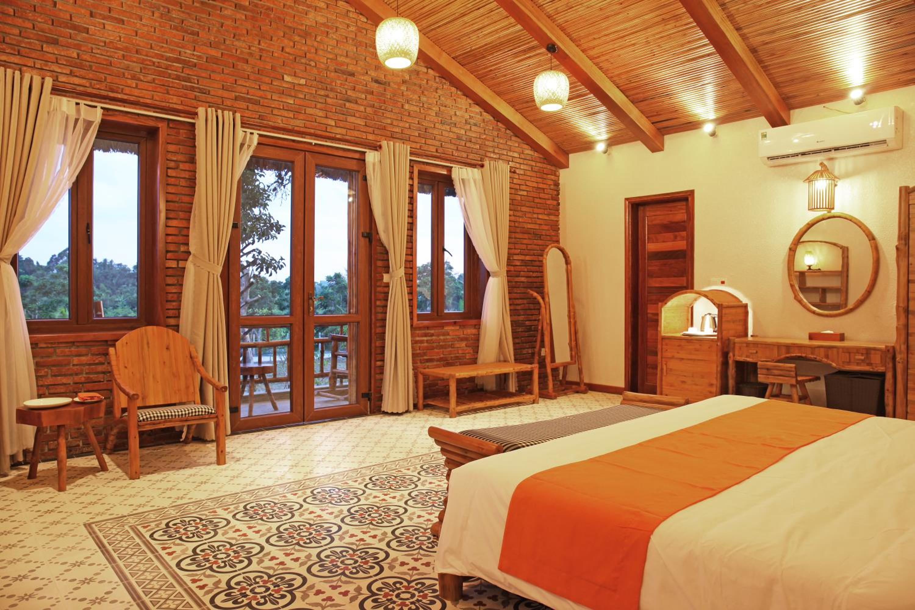 Deluxe Double Room - Photo 12