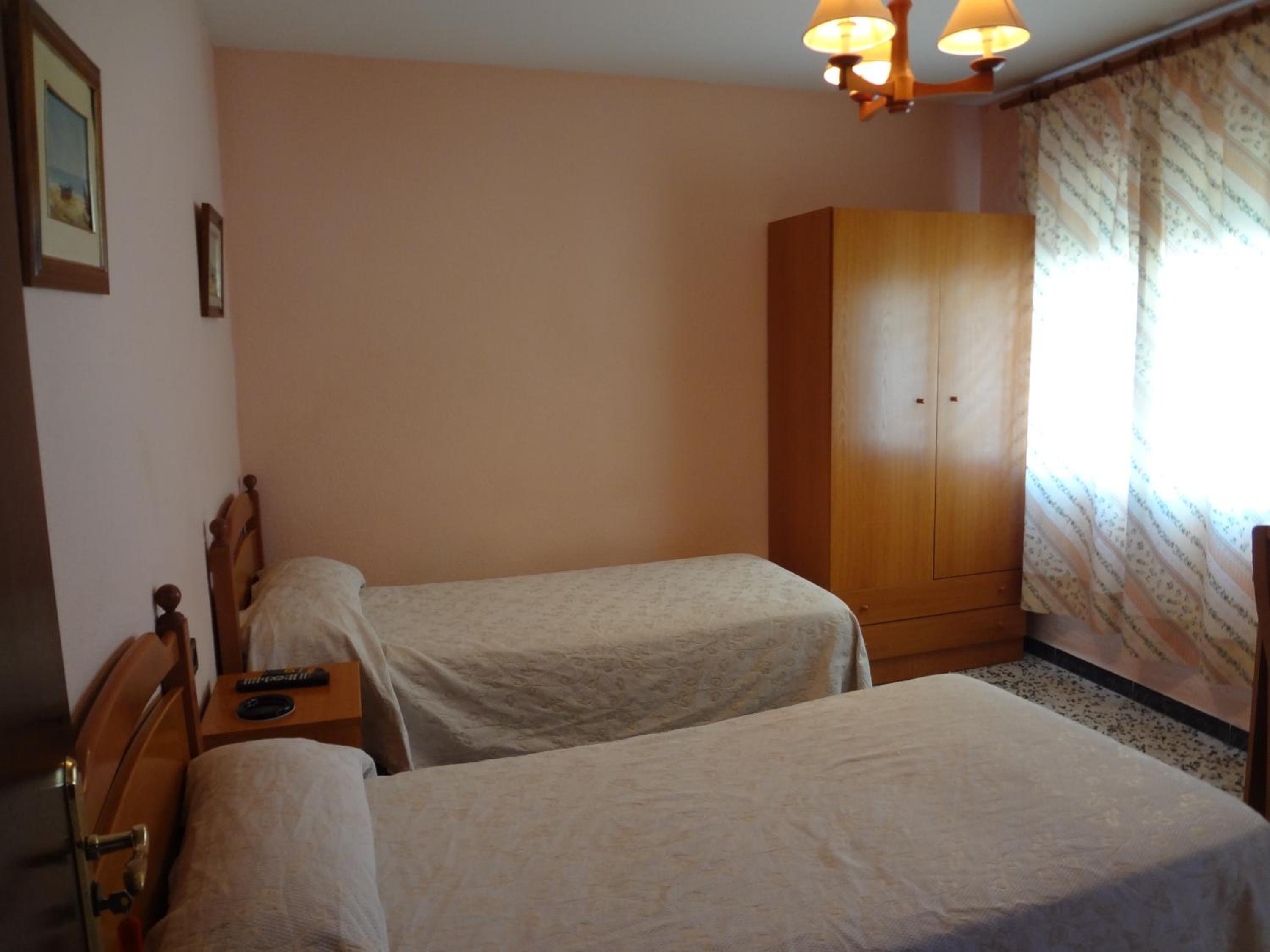 Double Room - Photo 6