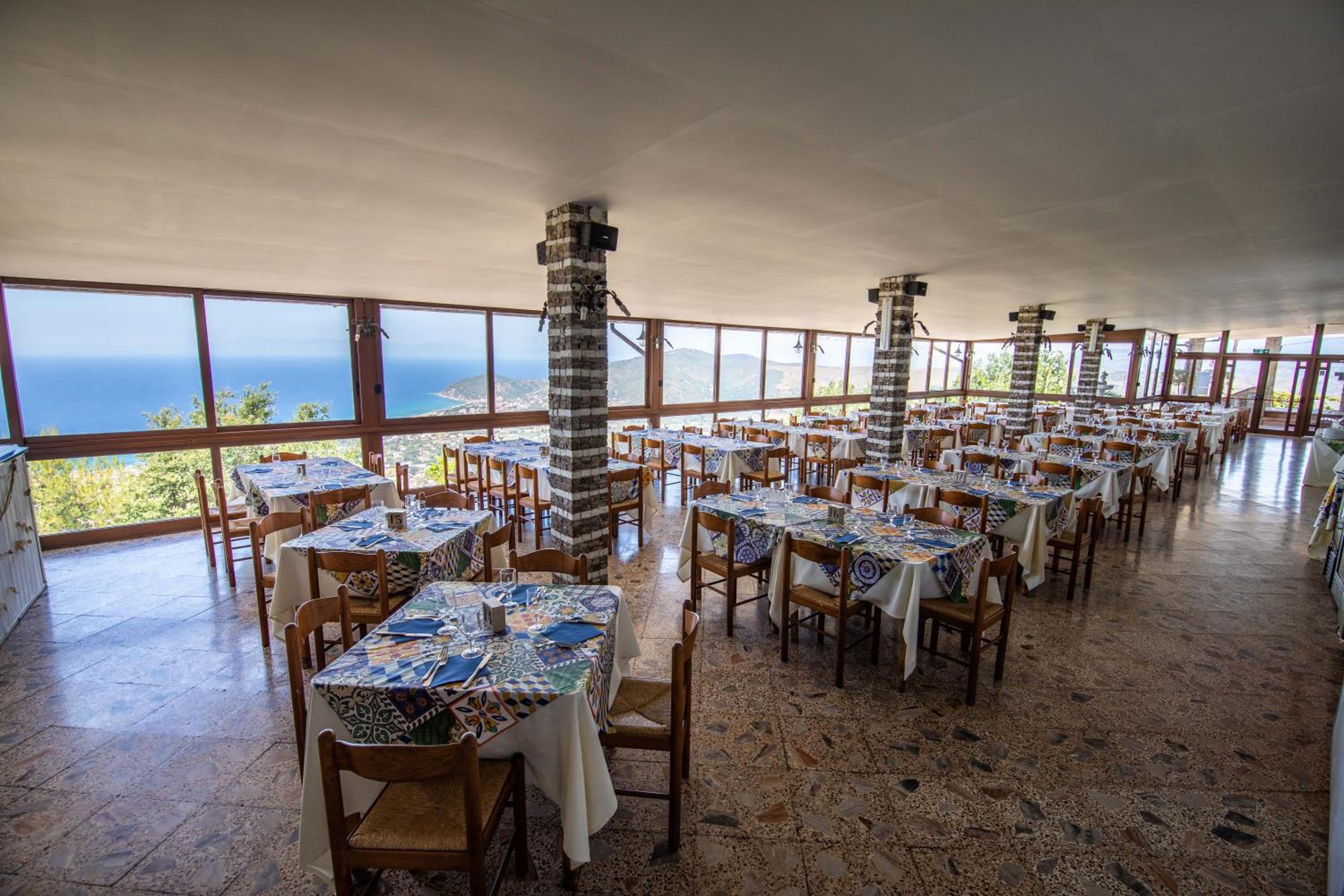 Triple Room with Sea View - Photo 24