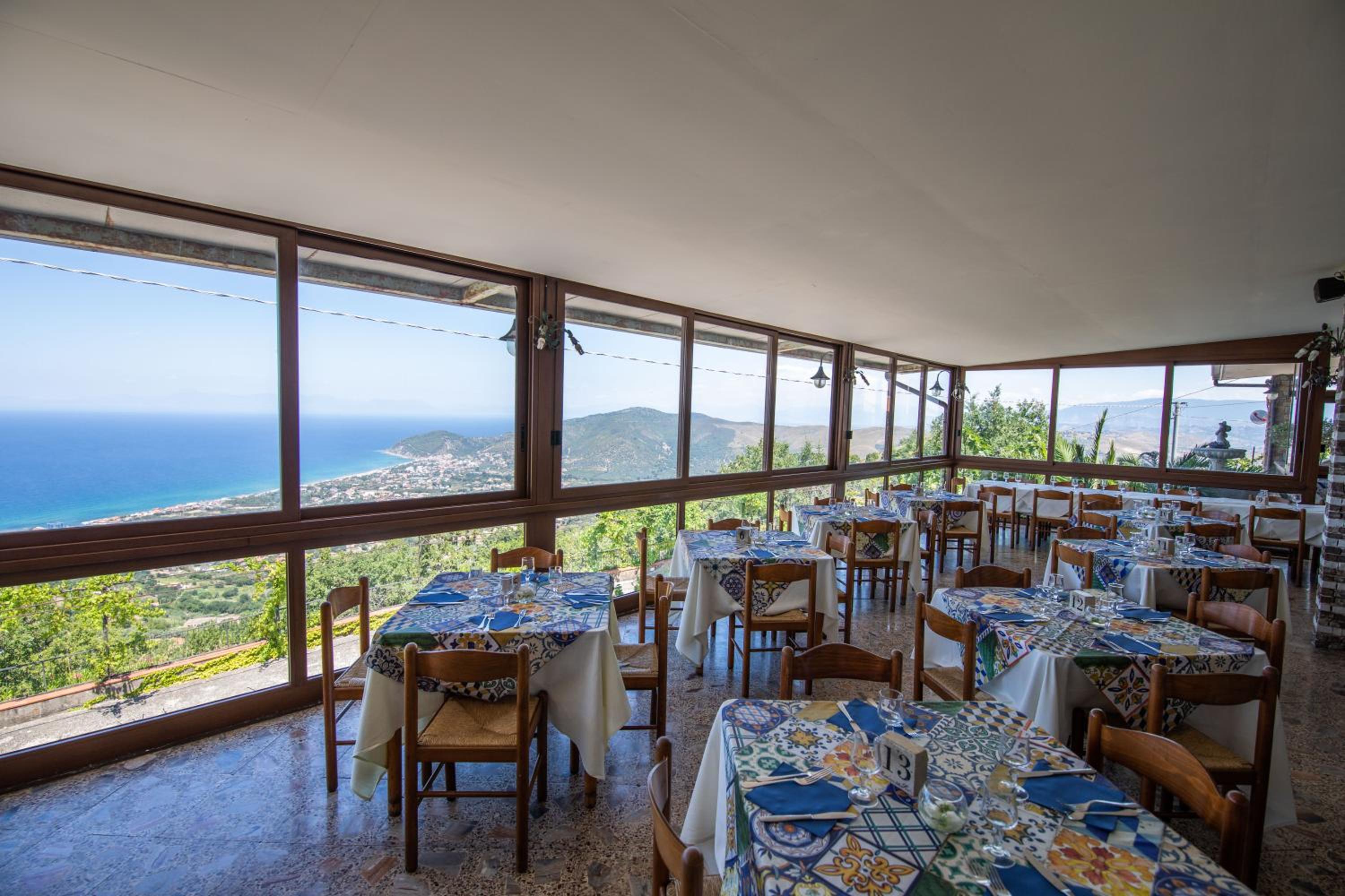 Triple Room with Sea View - Photo 21