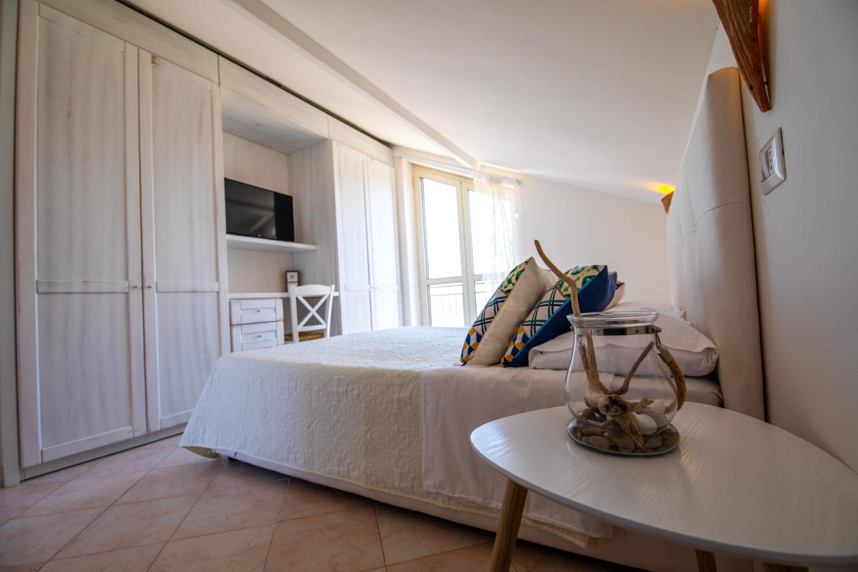 Apartment - Photo 32