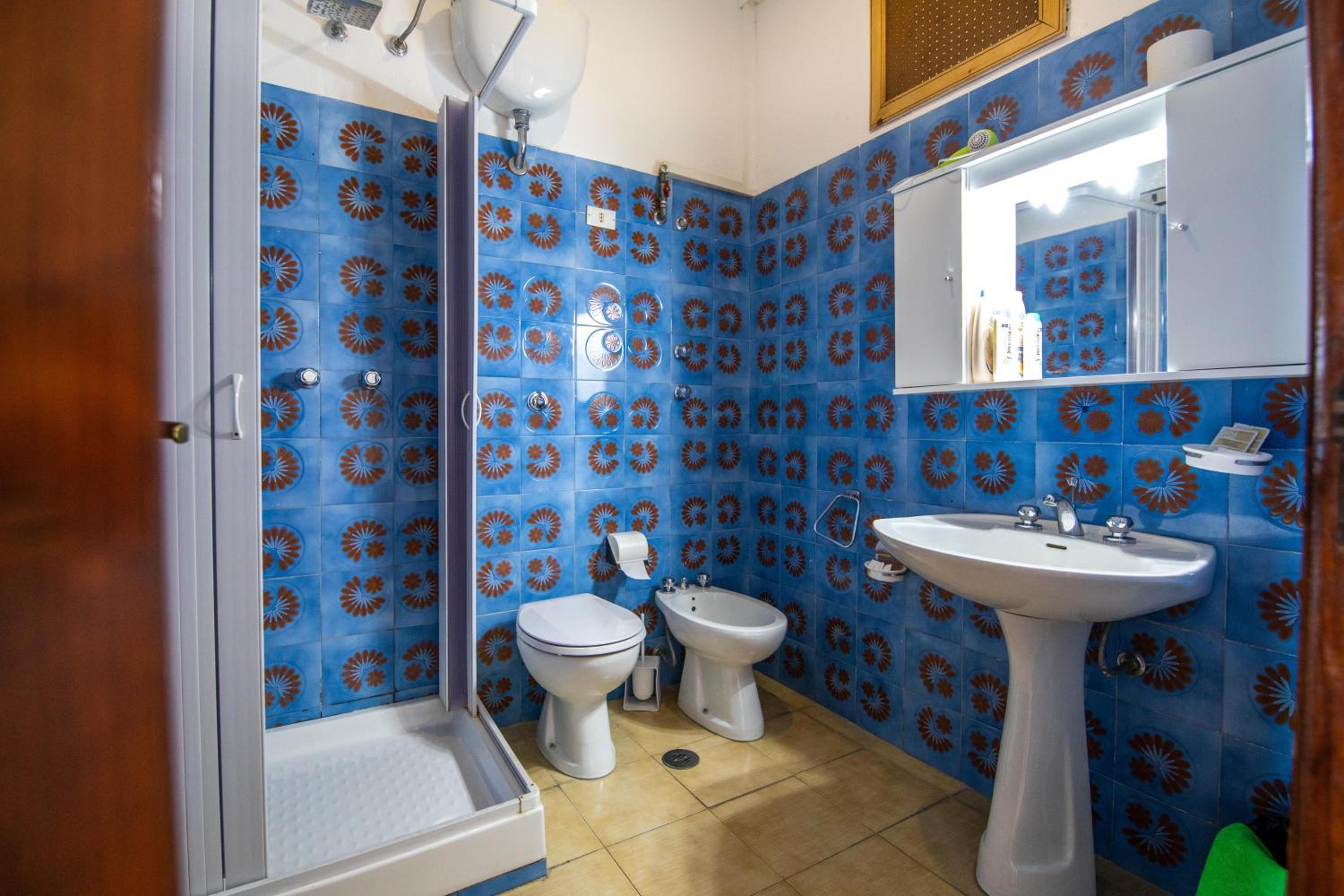 Triple Room with Sea View - Photo 16