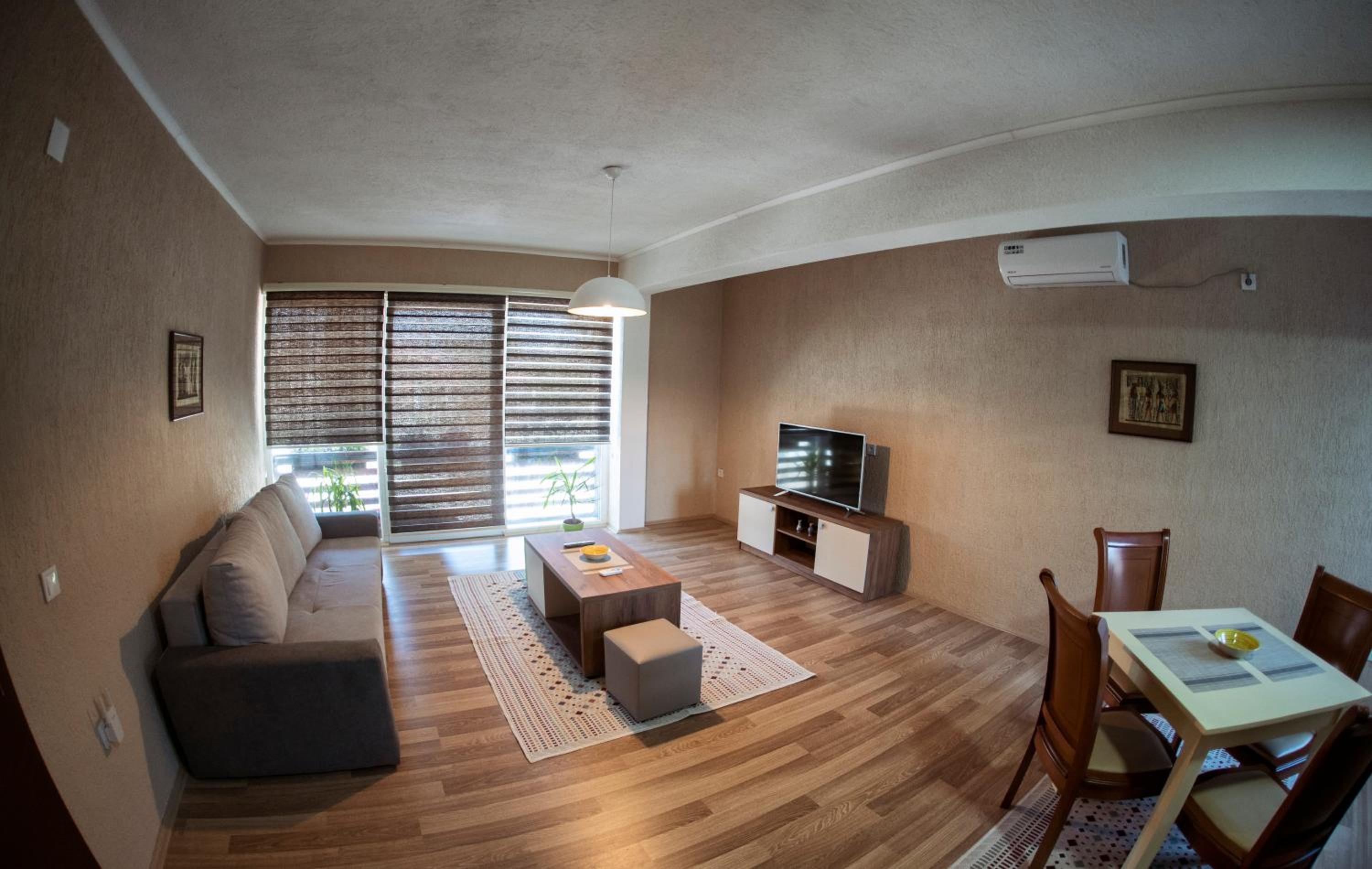 Deluxe Apartment photo 2