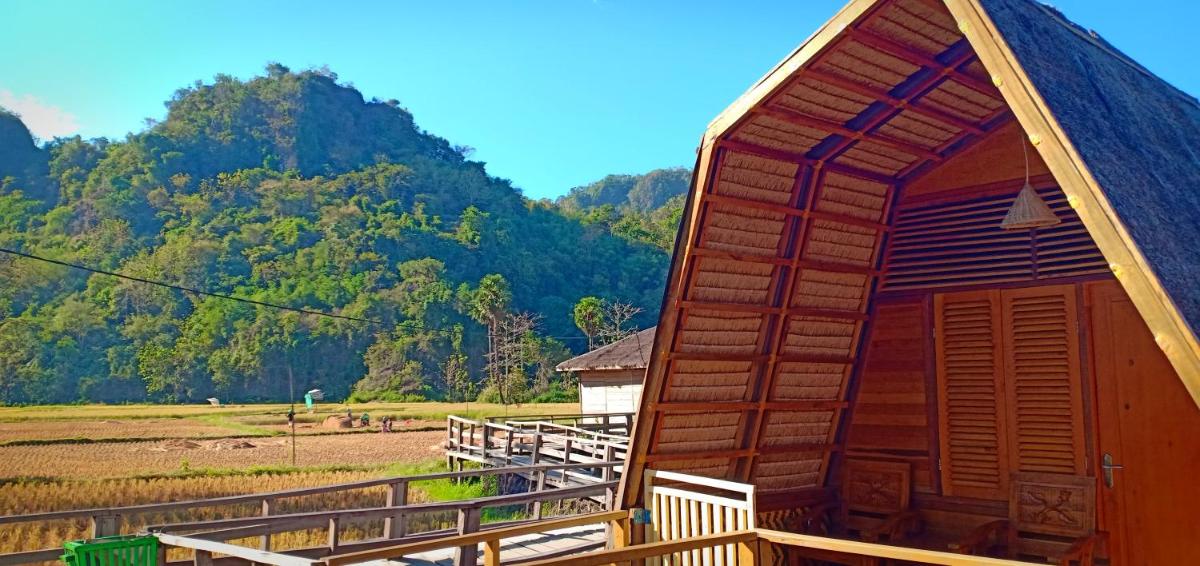 Double or Twin Room with Mountain View photo 2