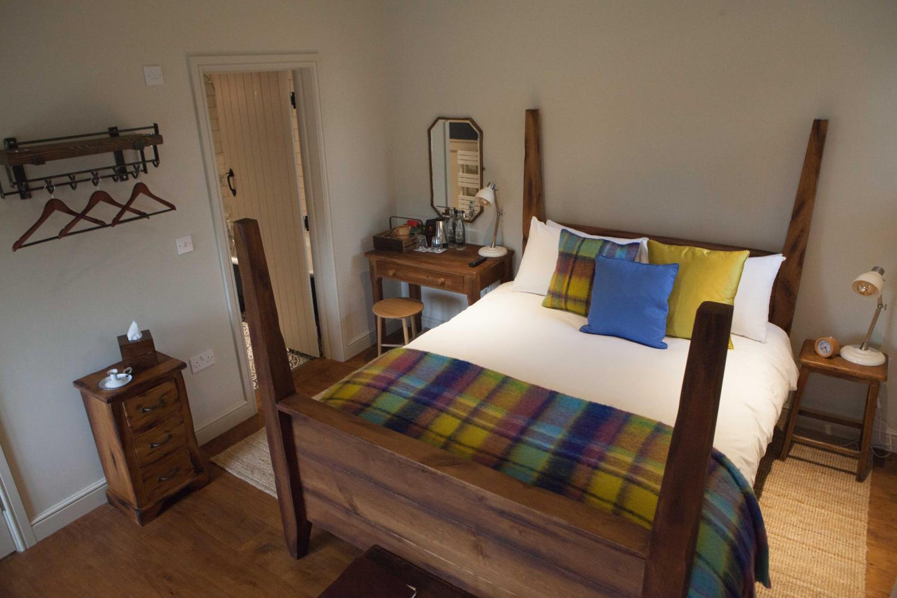 Standard King Room photo 3