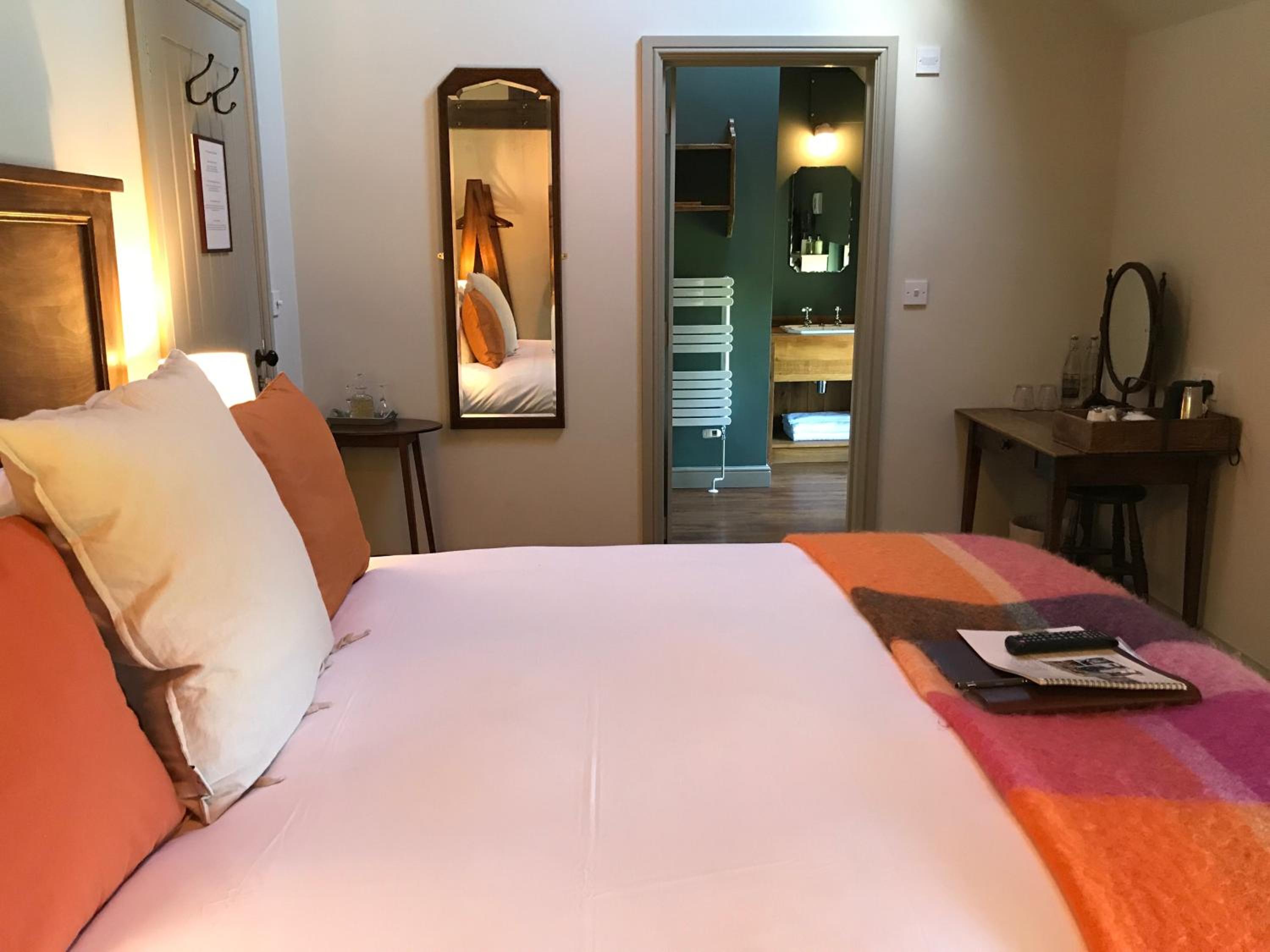 Deluxe King Room photo 2