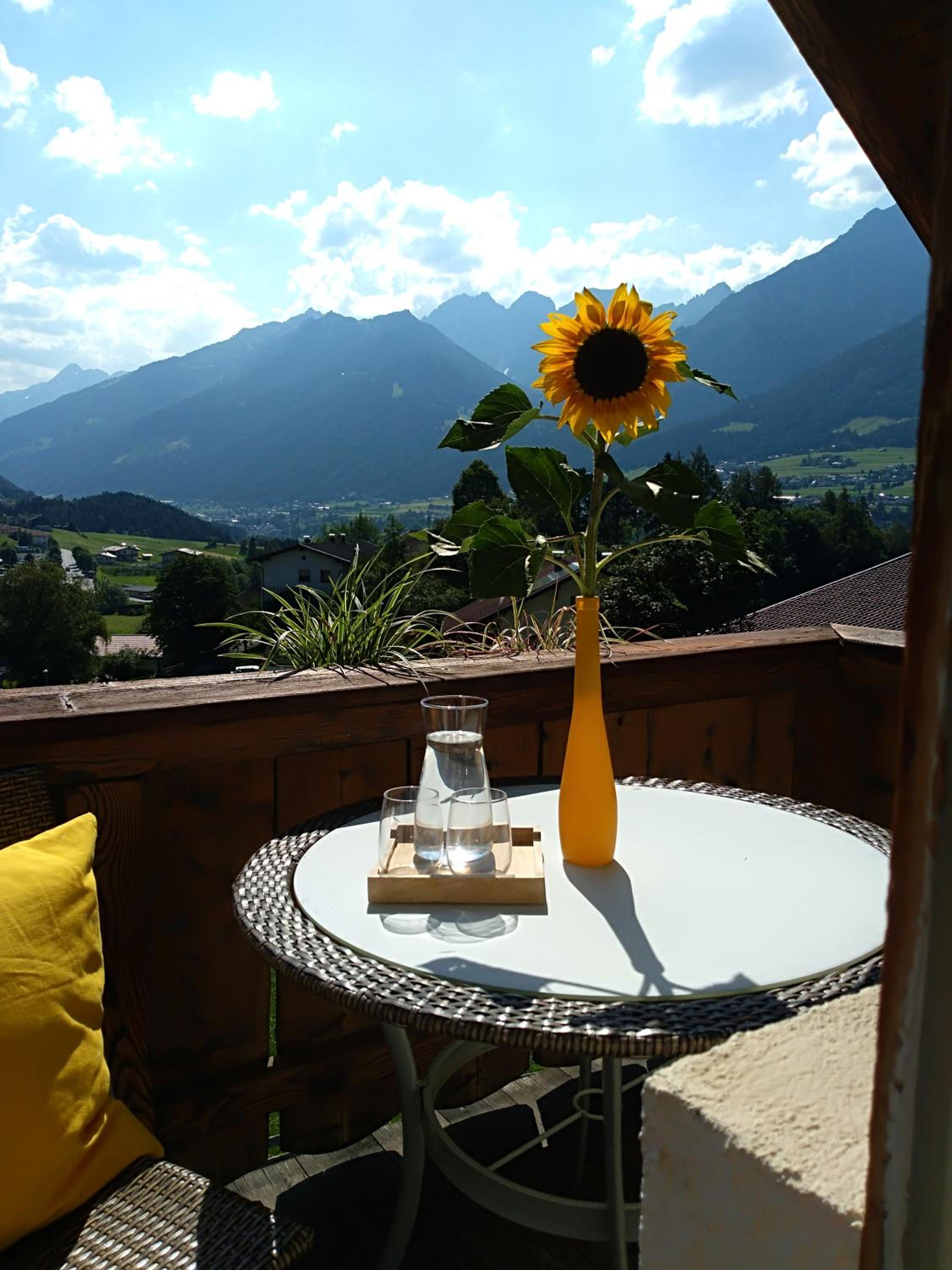 Double Room with Balcony photo 3
