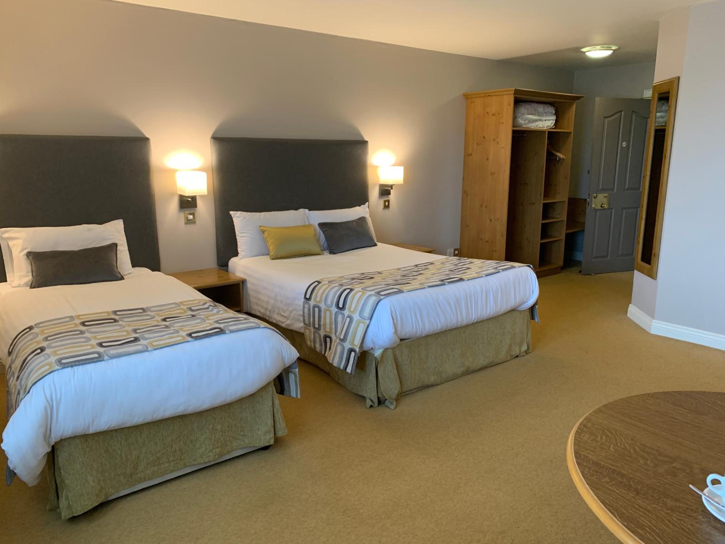 Deluxe Double or Twin Room photo 3