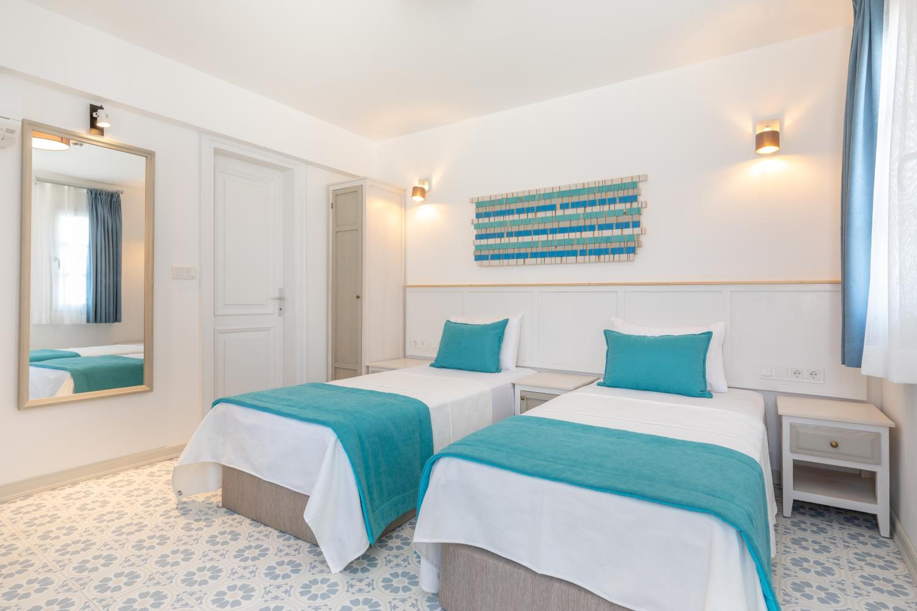 Deluxe Double or Twin Room