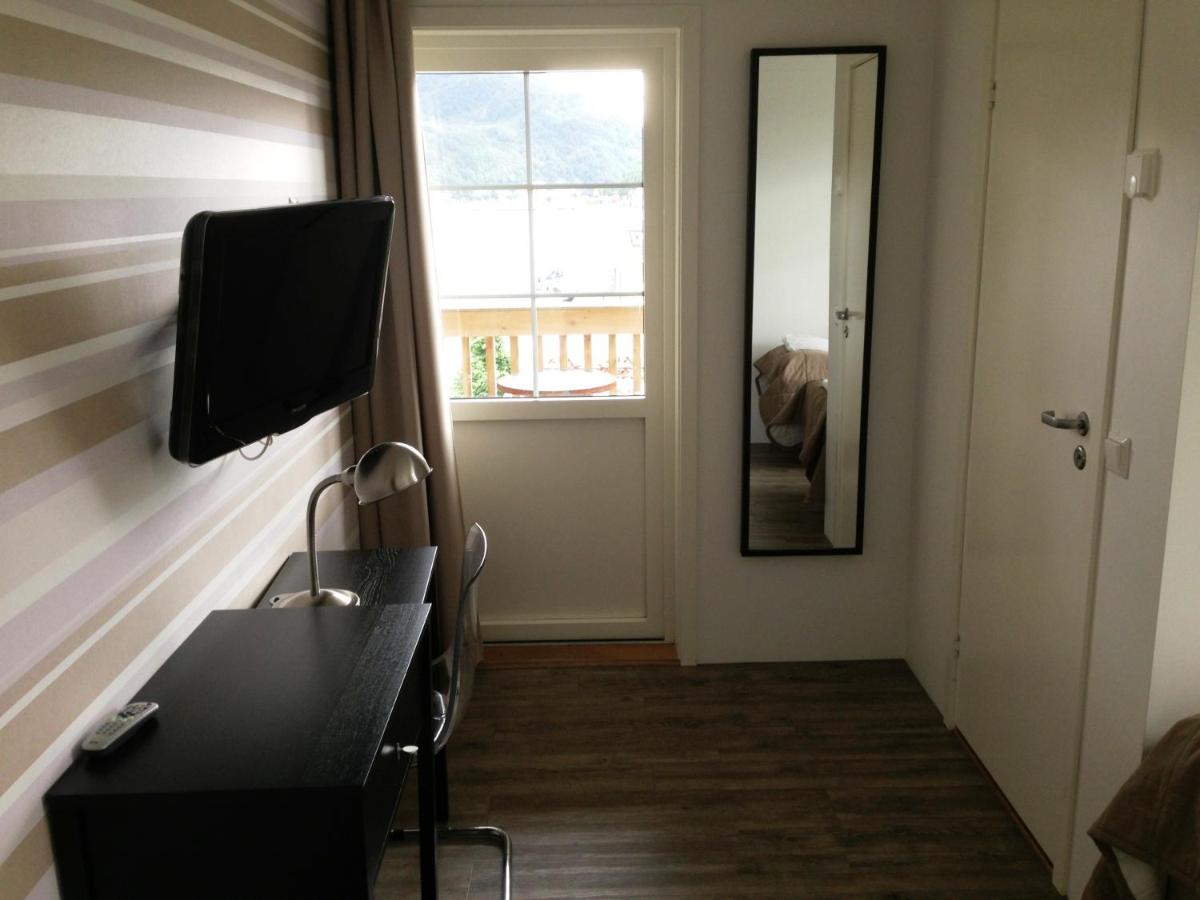 Single Room with Balcony photo 2