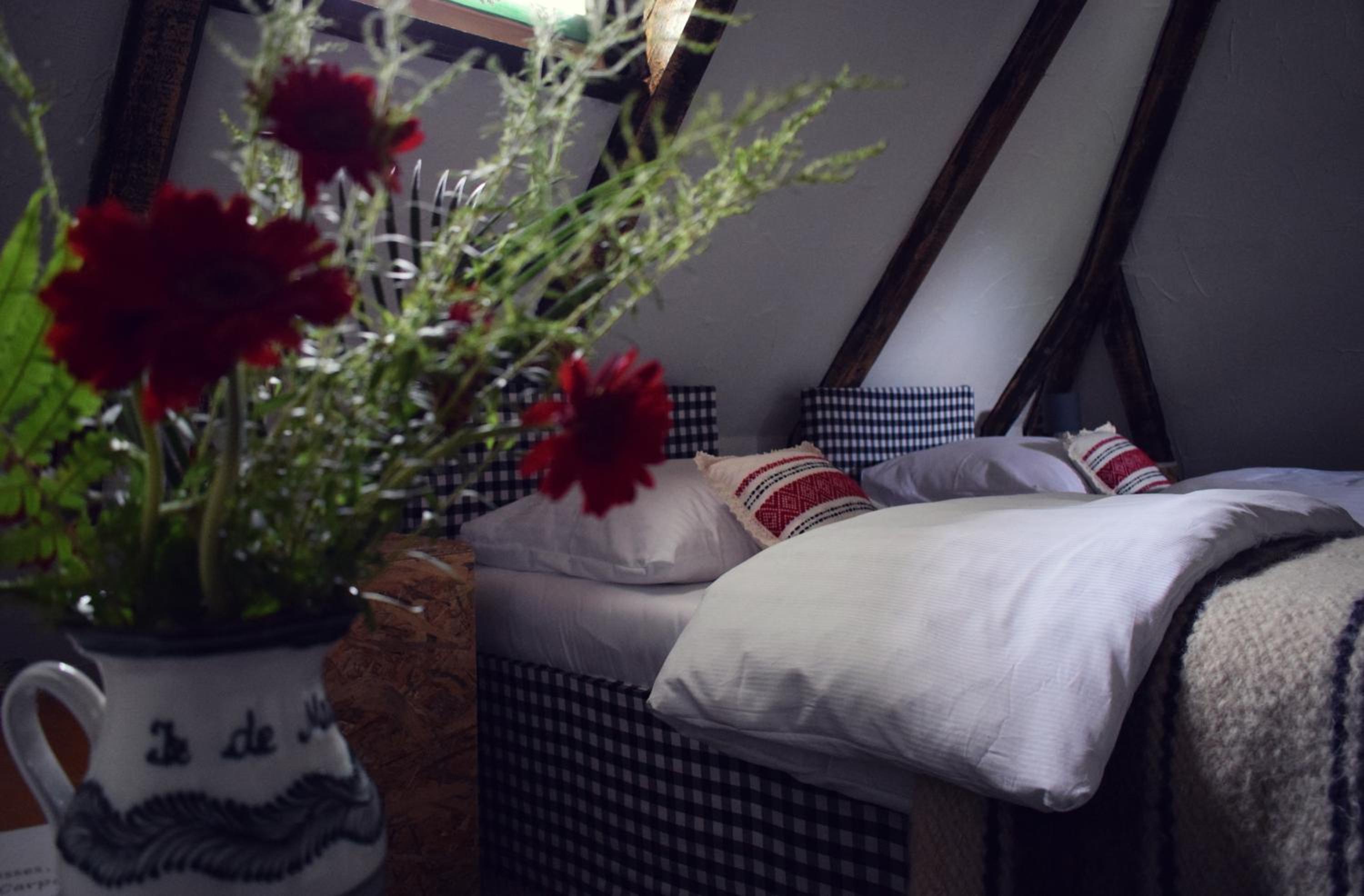 Double or Twin Room with Private Bathroom - Photo 7