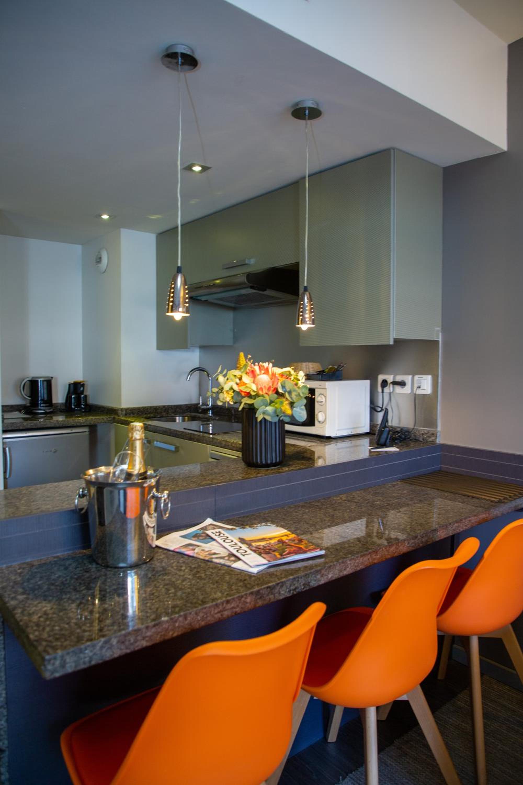 Apartment - Photo 4