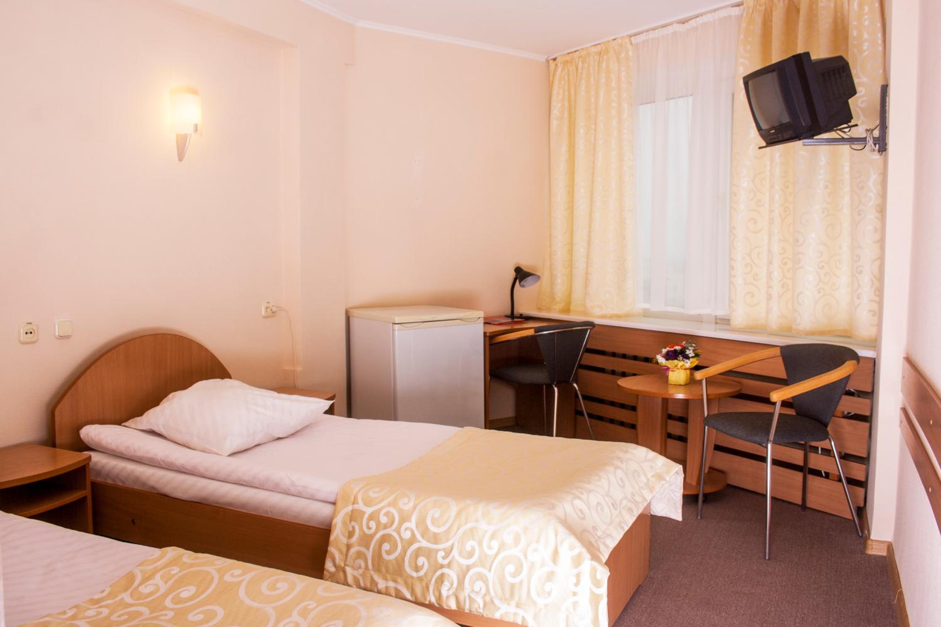 Economy Twin Room photo 1