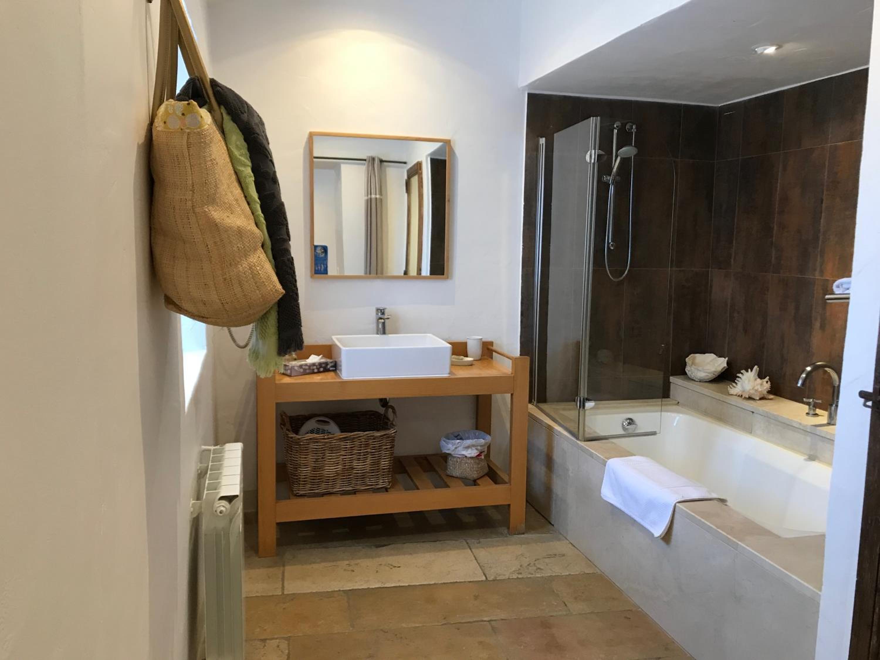Deluxe Double or Twin Room photo 3