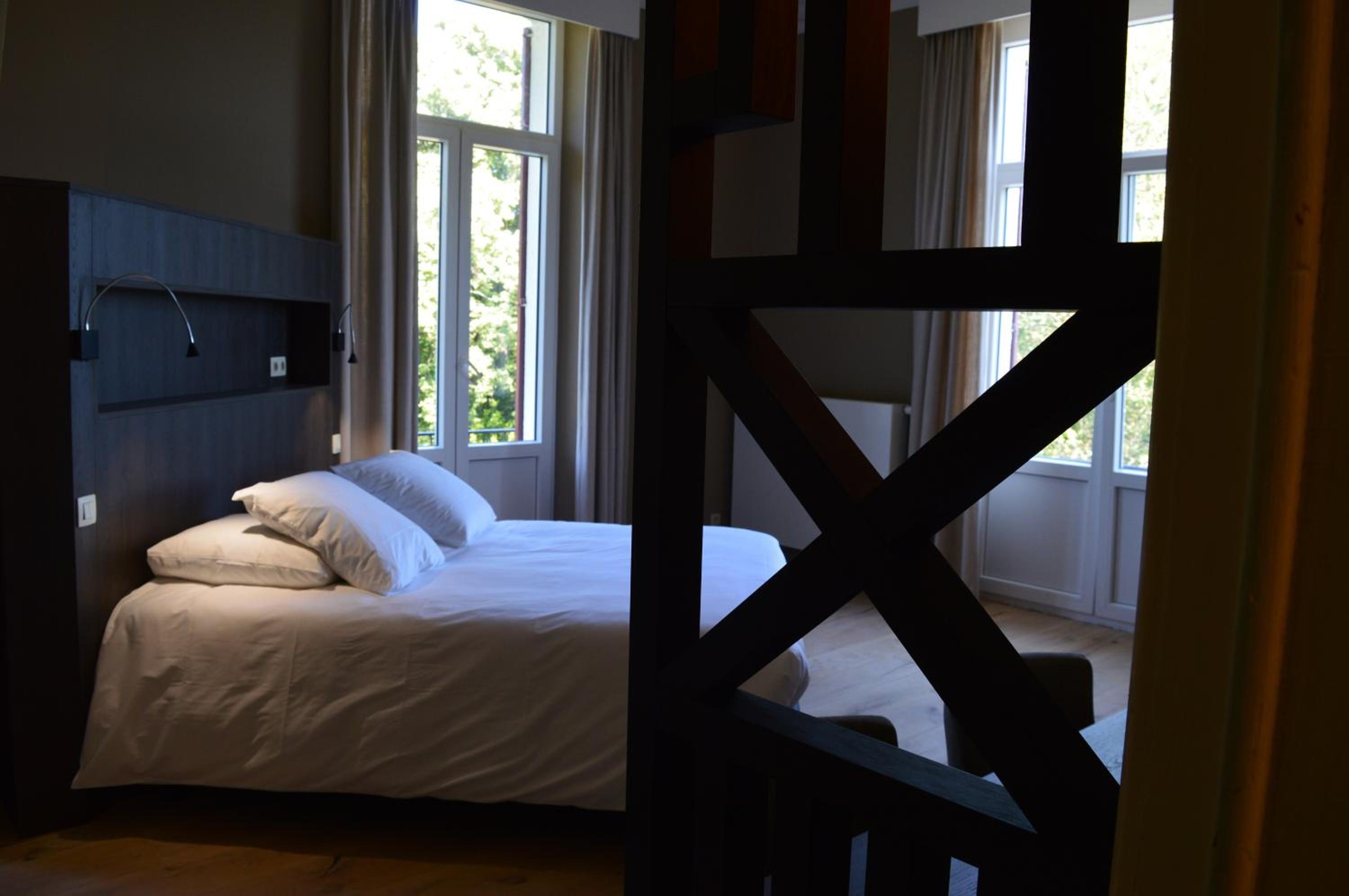 Deluxe Queen Room - Photo 3