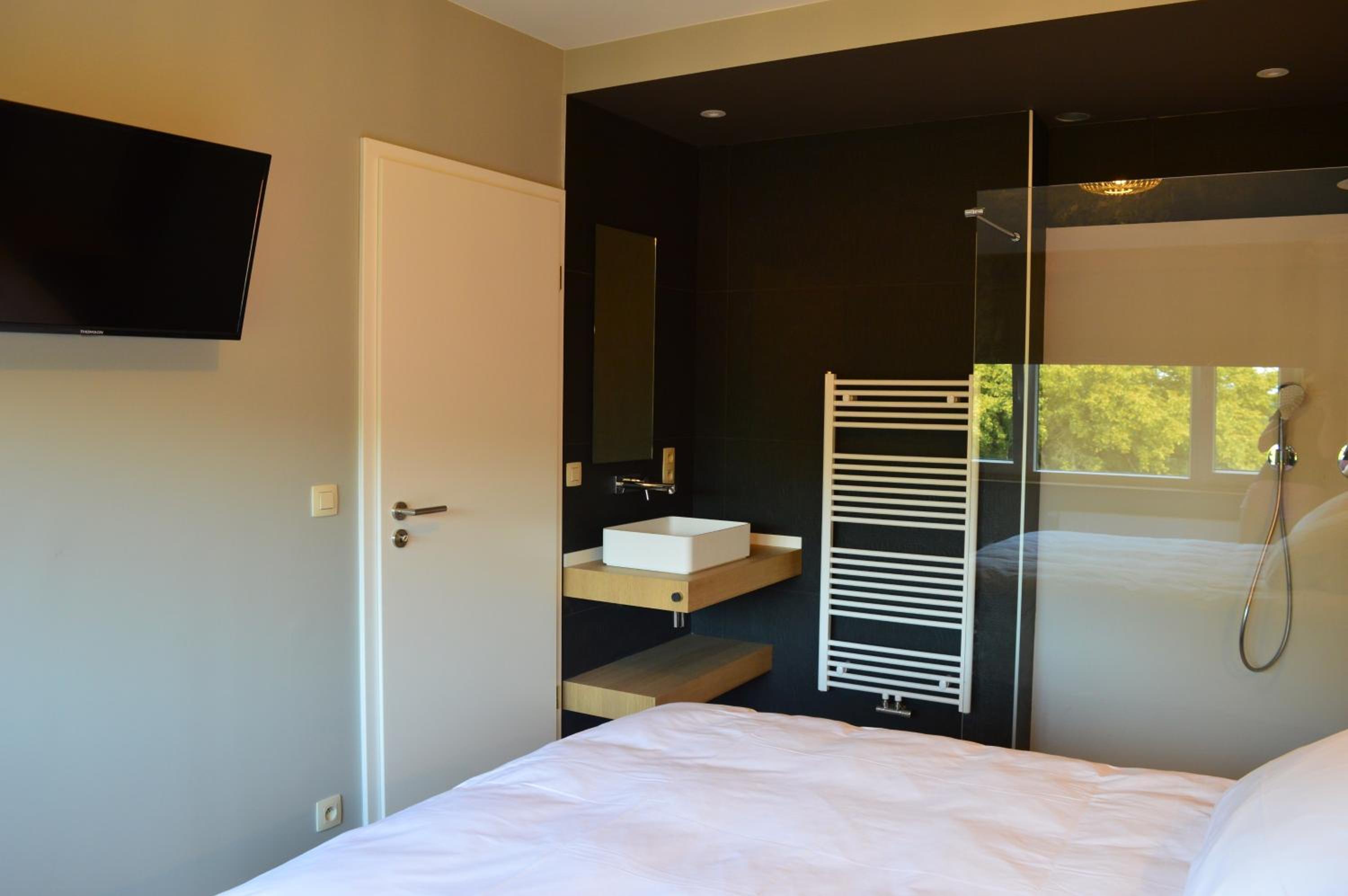 Standard Queen Room - Photo 3