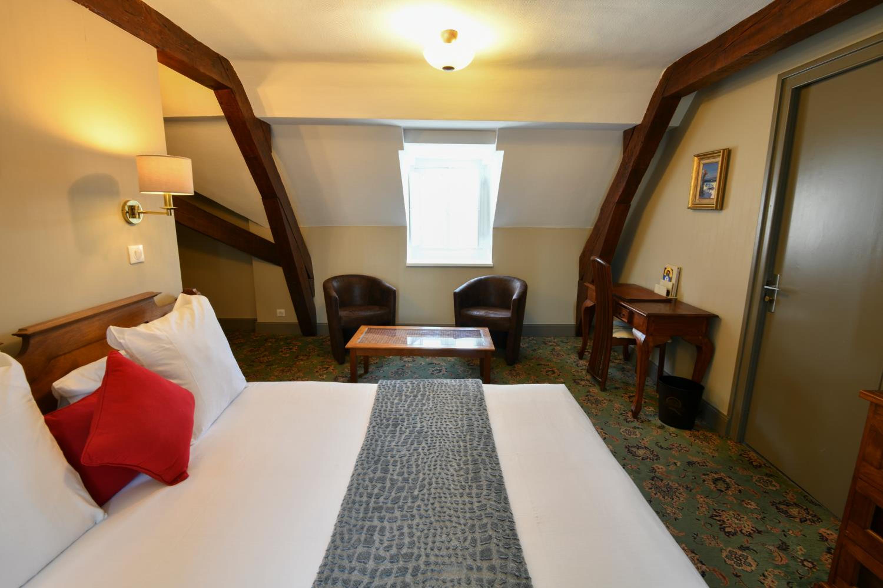 Family Suite - Photo 8