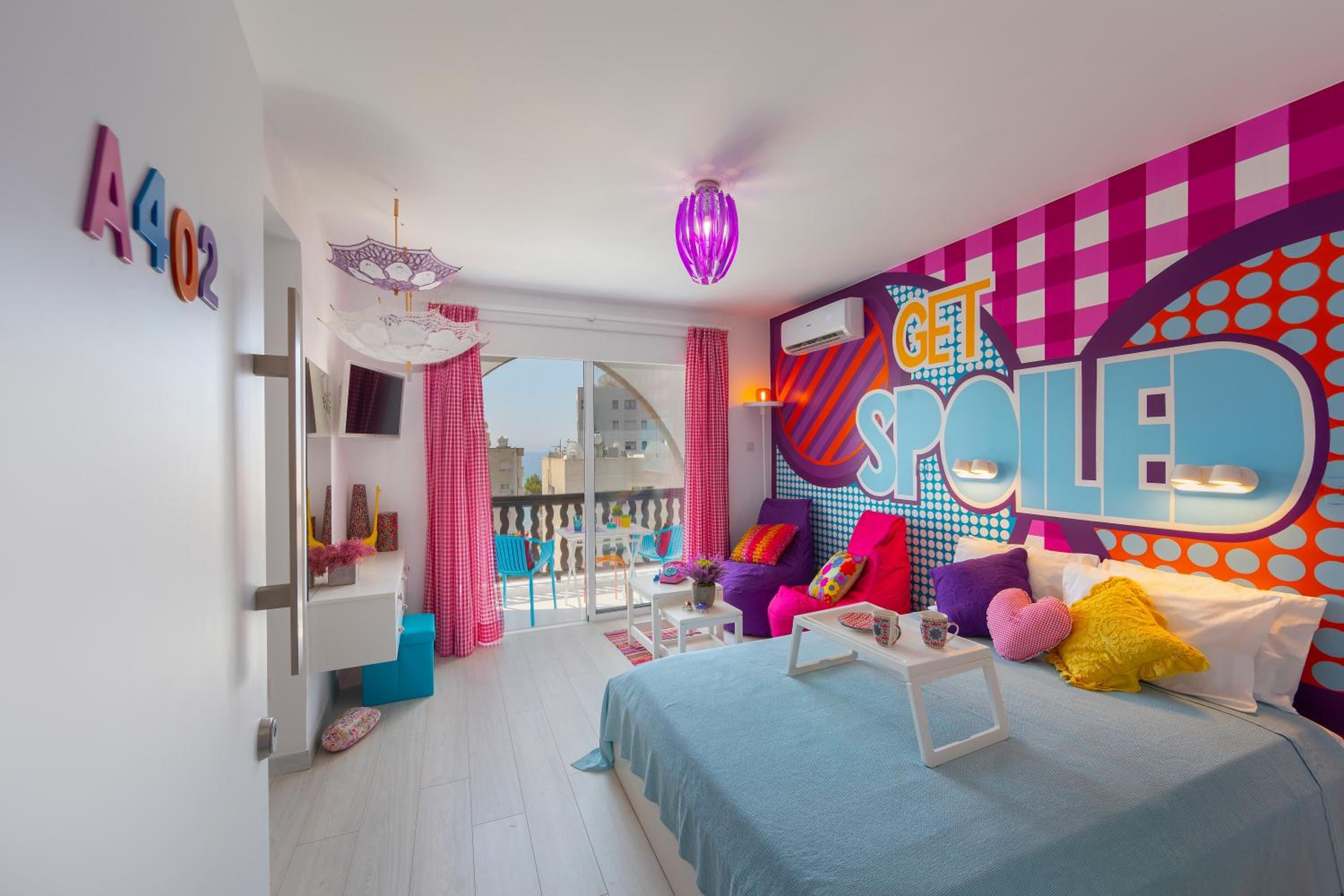 Pop Art Indulgence Studio A402 with Partial Seaview - Photo 2