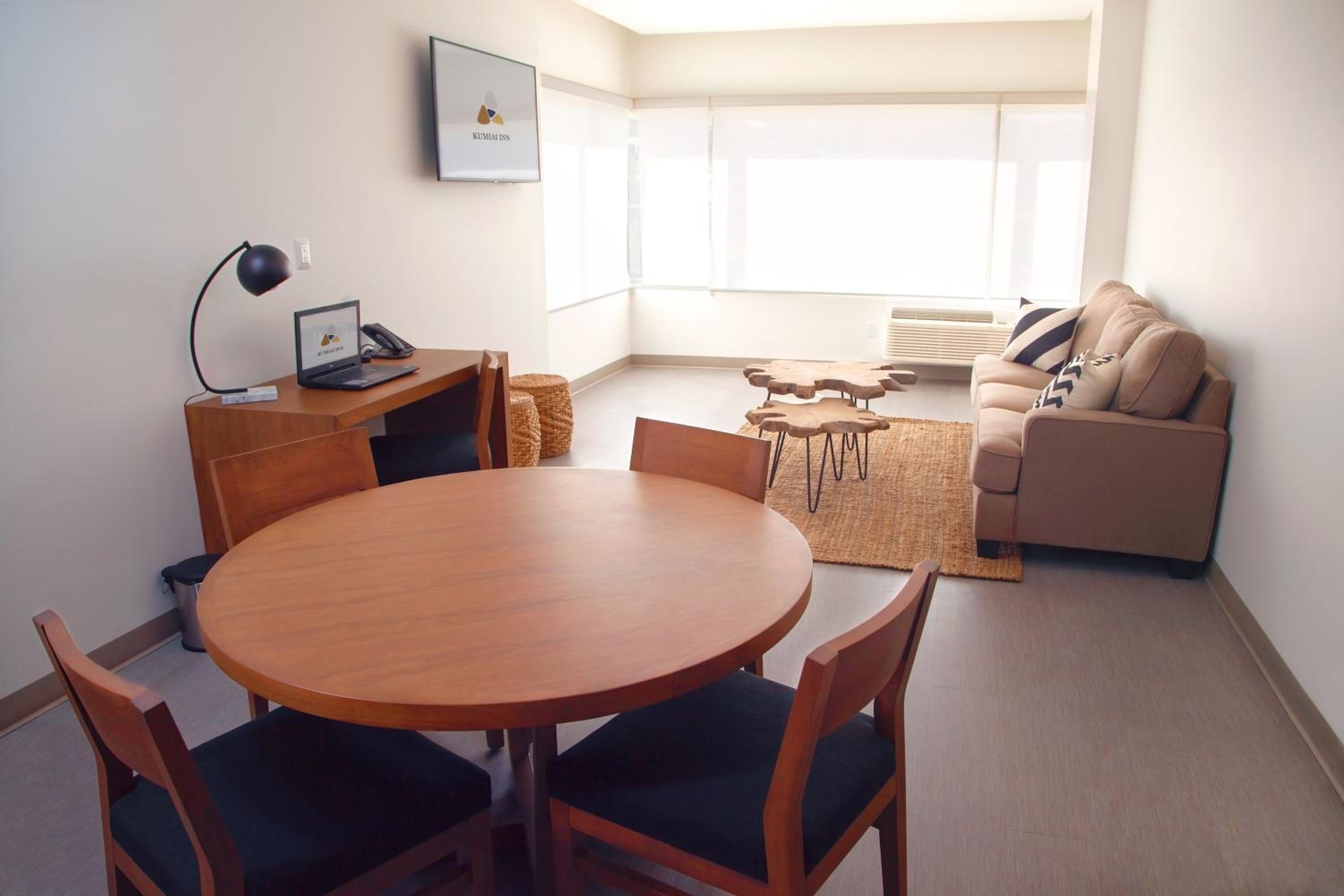 Standard Suite - Photo 1