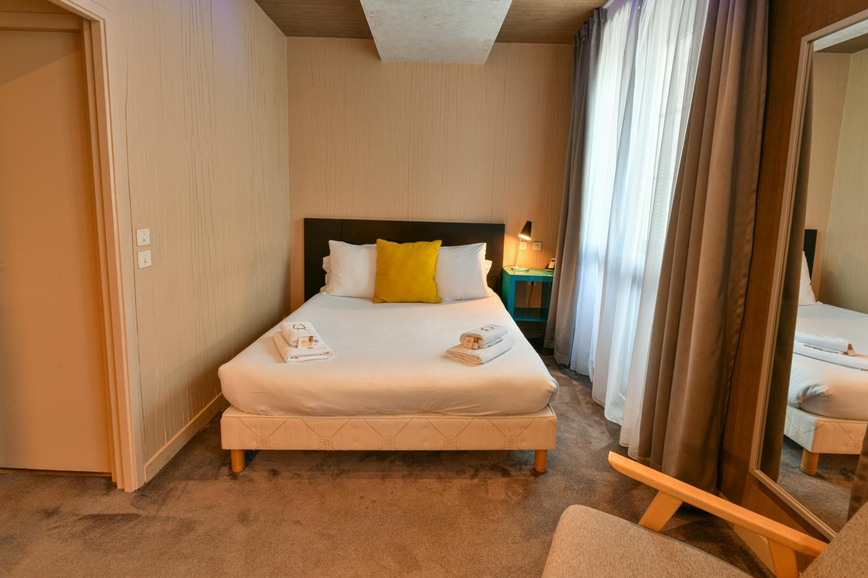 Standard Double Room - Photo 5