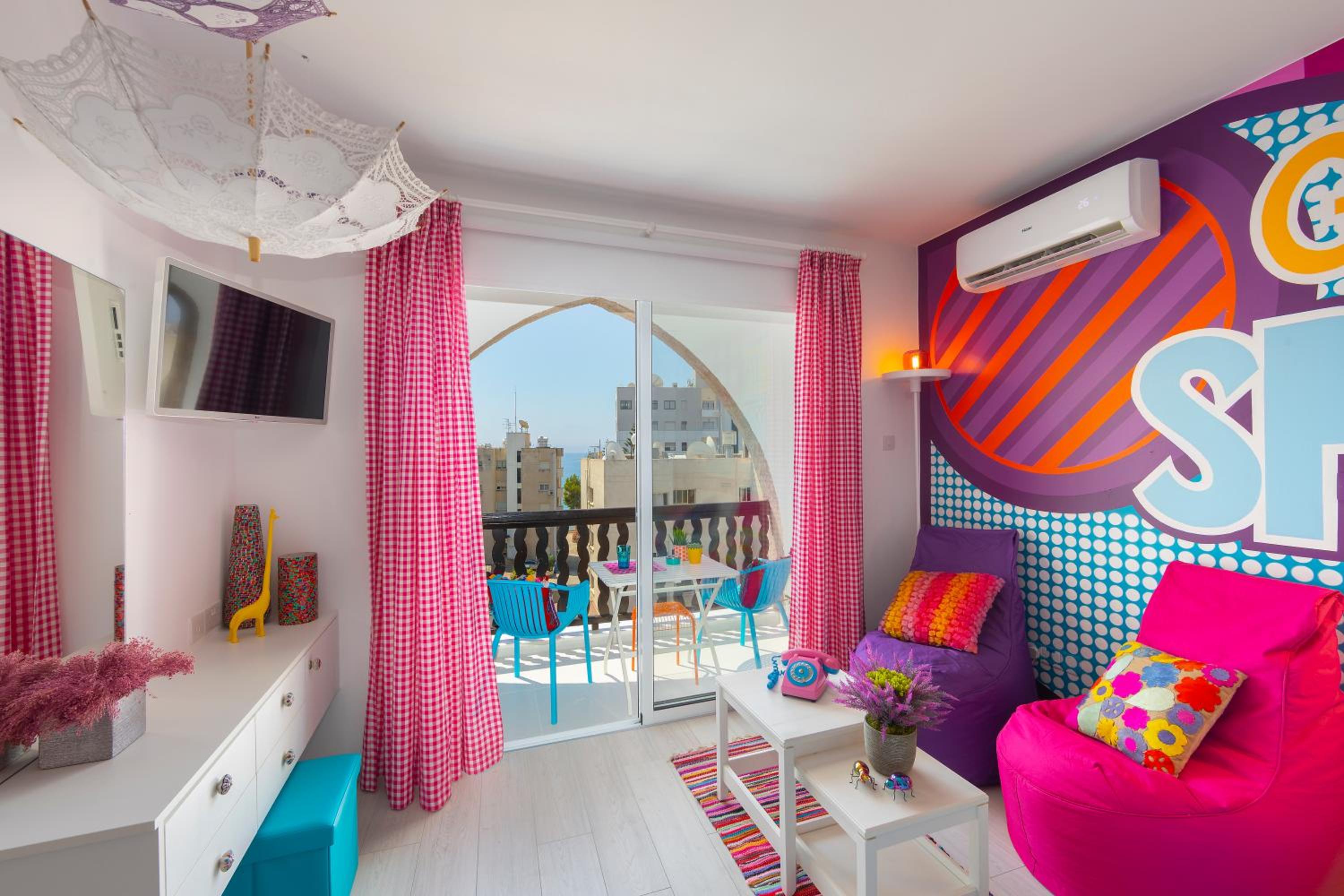 Pop Art Indulgence Studio A402 with Partial Seaview - Photo 21