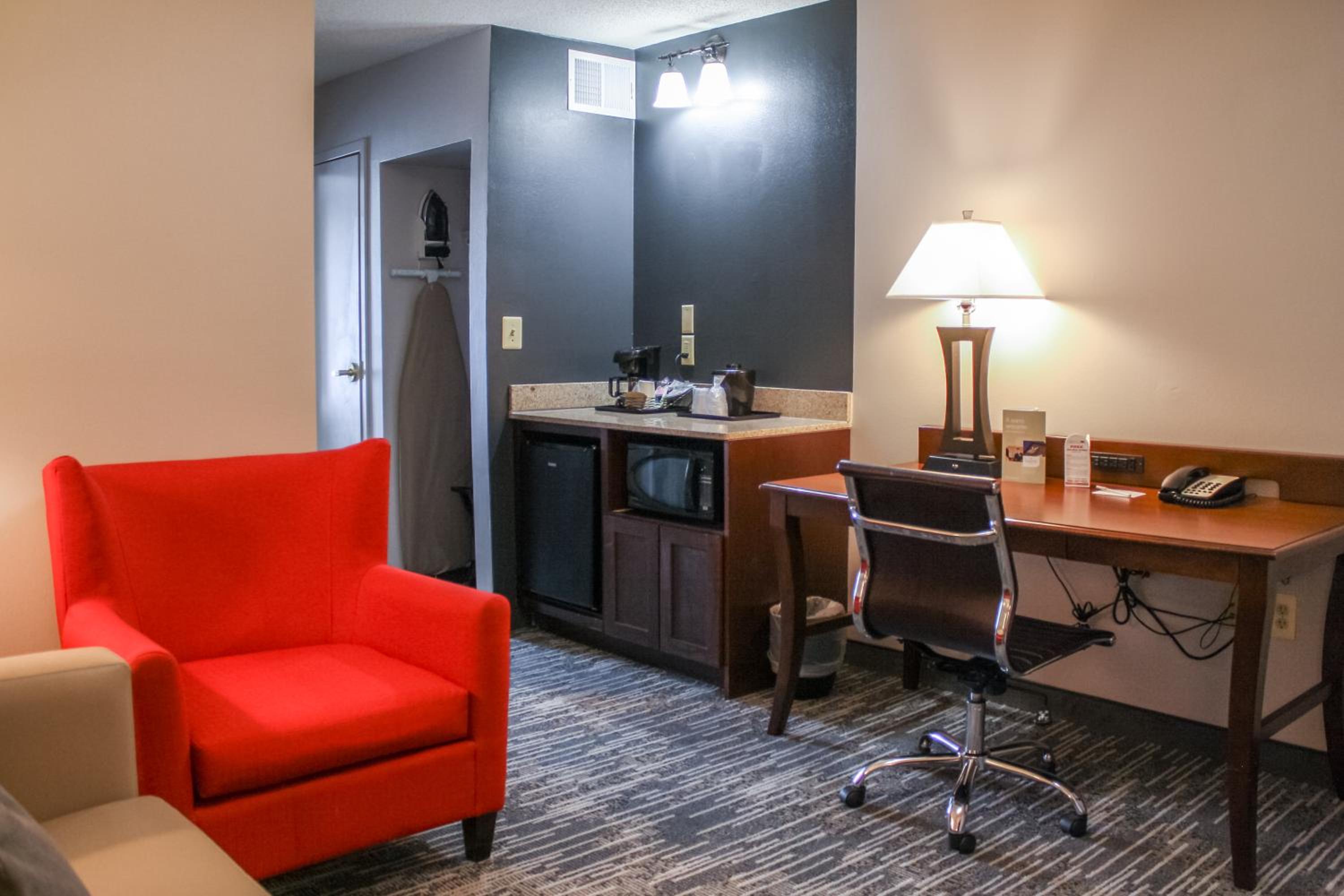 King Studio Suite - Non-Smoking - Photo 1