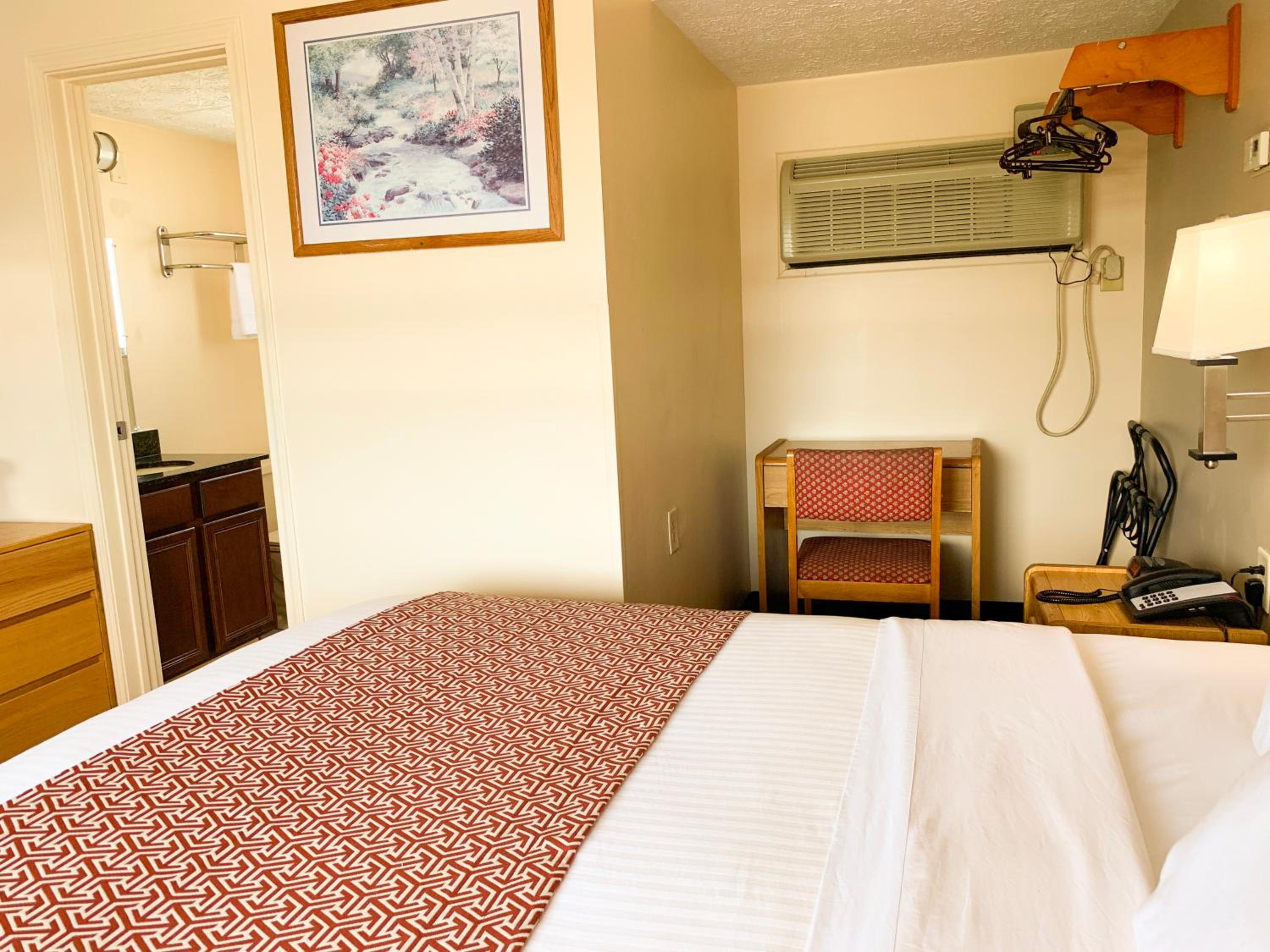 Standard King Room - Photo 3