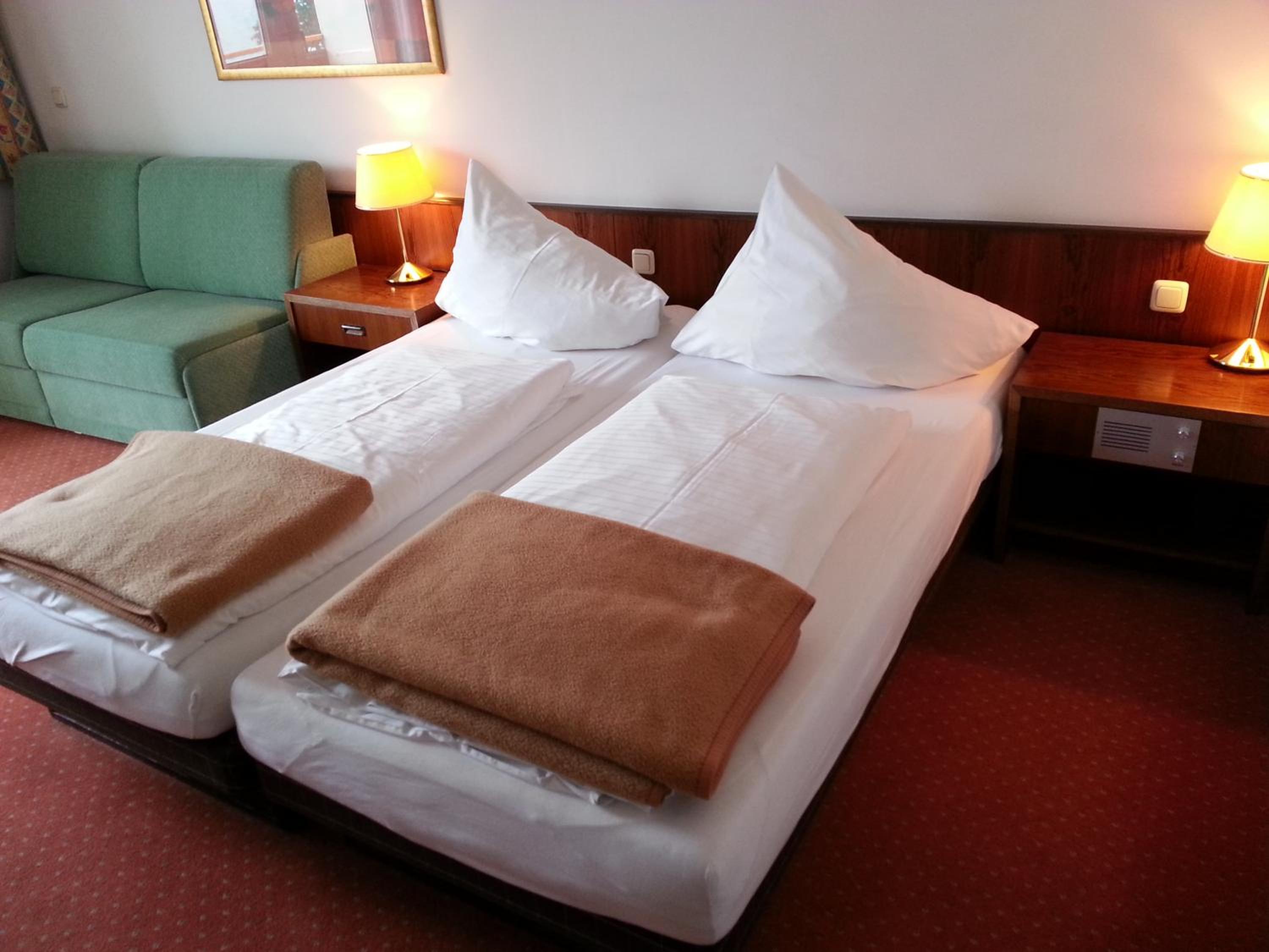 Double Room (1 Adult) with Balcony and Lake View photo 1