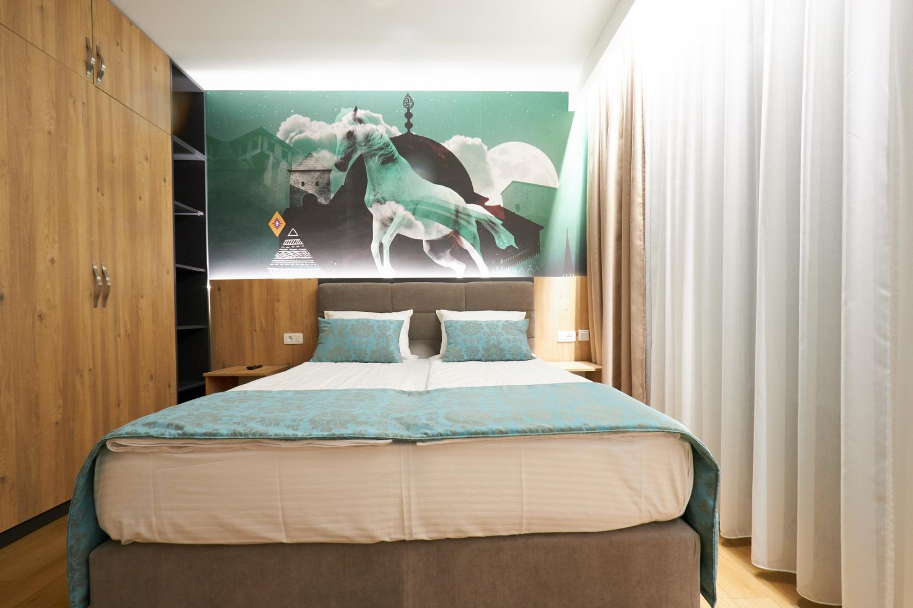 Three-Bedroom Apartment - Photo 37