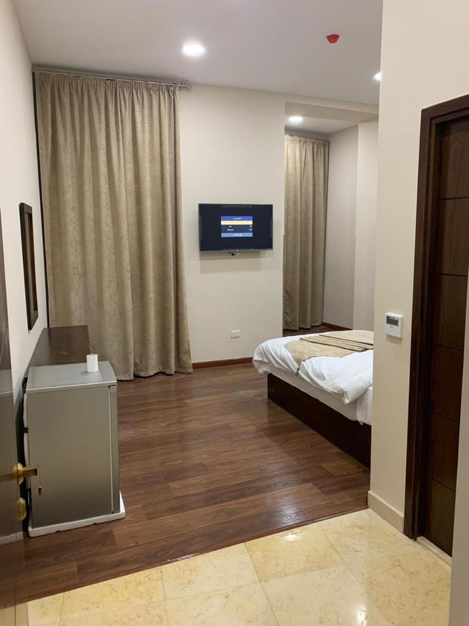Deluxe Junior Suite - Photo 4