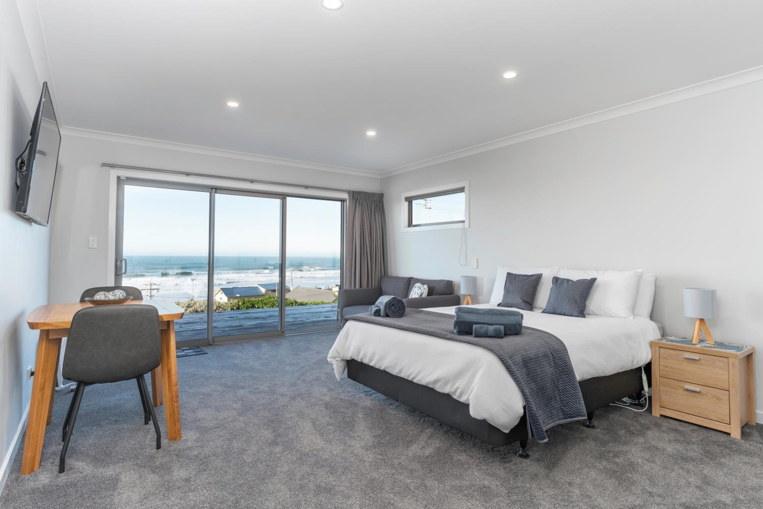 Studio Apartment with Sea View