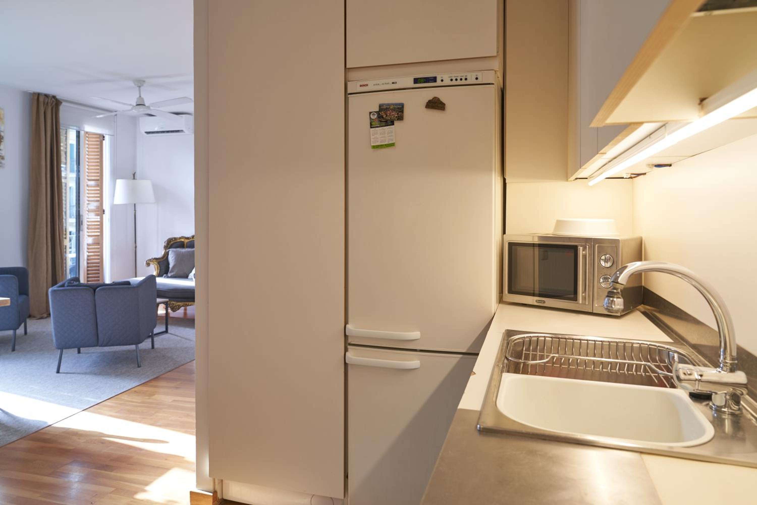 Three-Bedroom Apartment photo 2