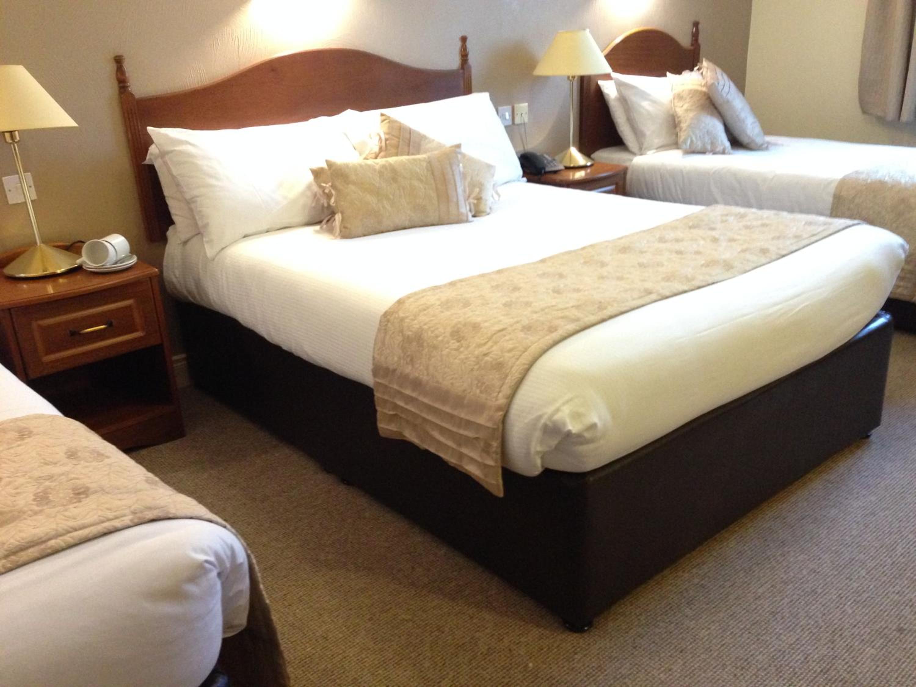 Twin Room - Photo 4