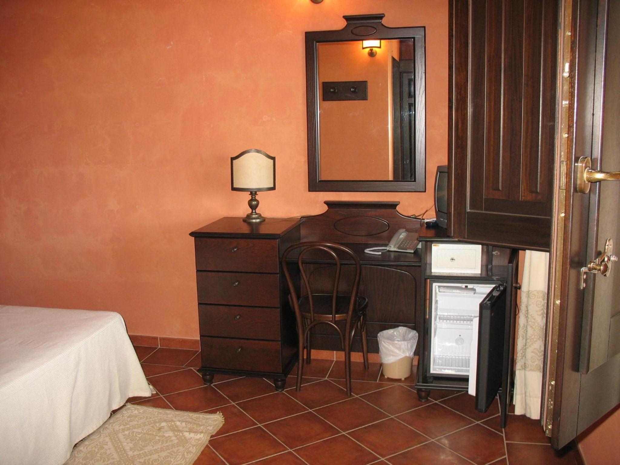 Double Room - Photo 4
