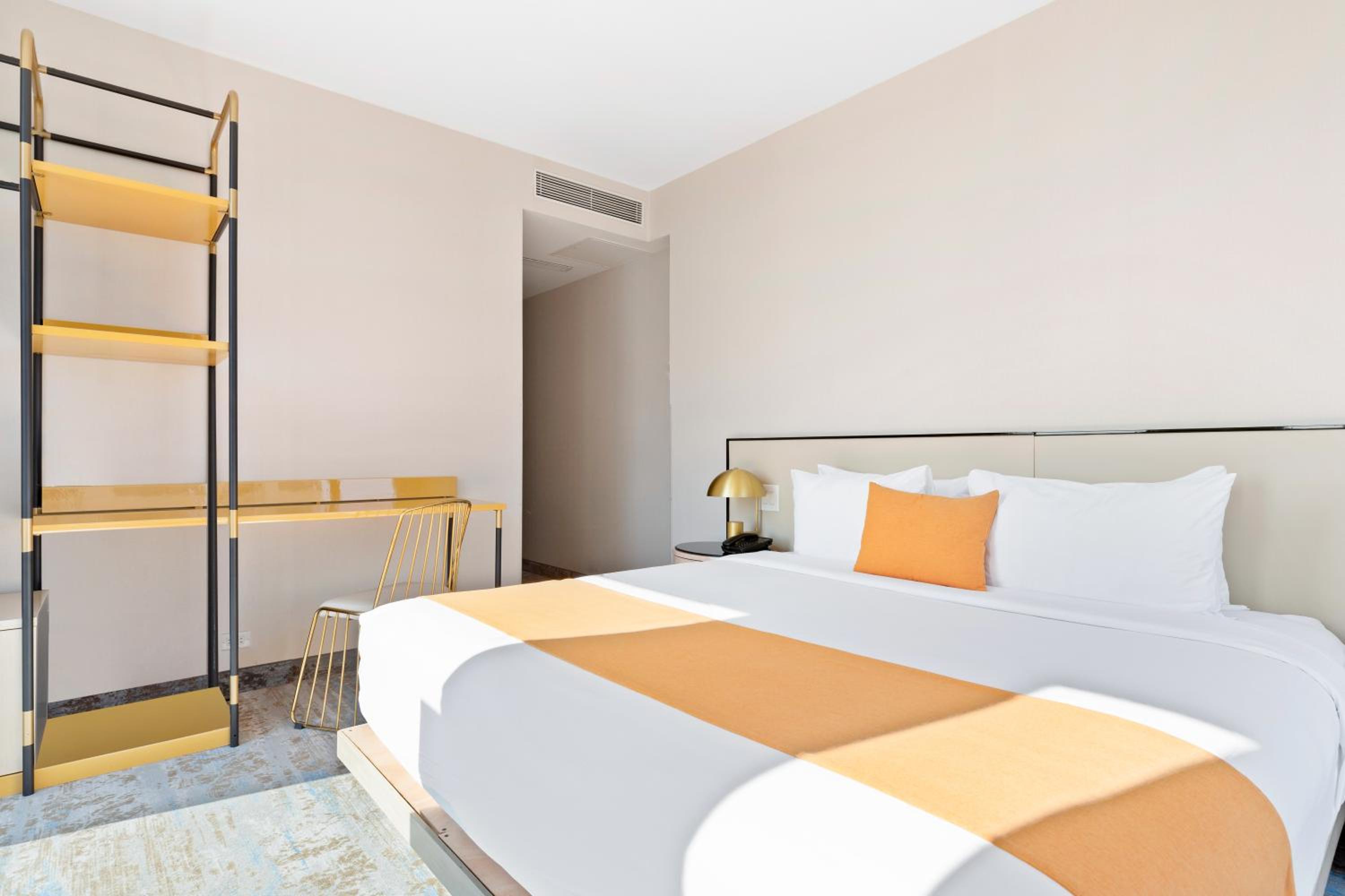 The Parc Hotel, 사진 2