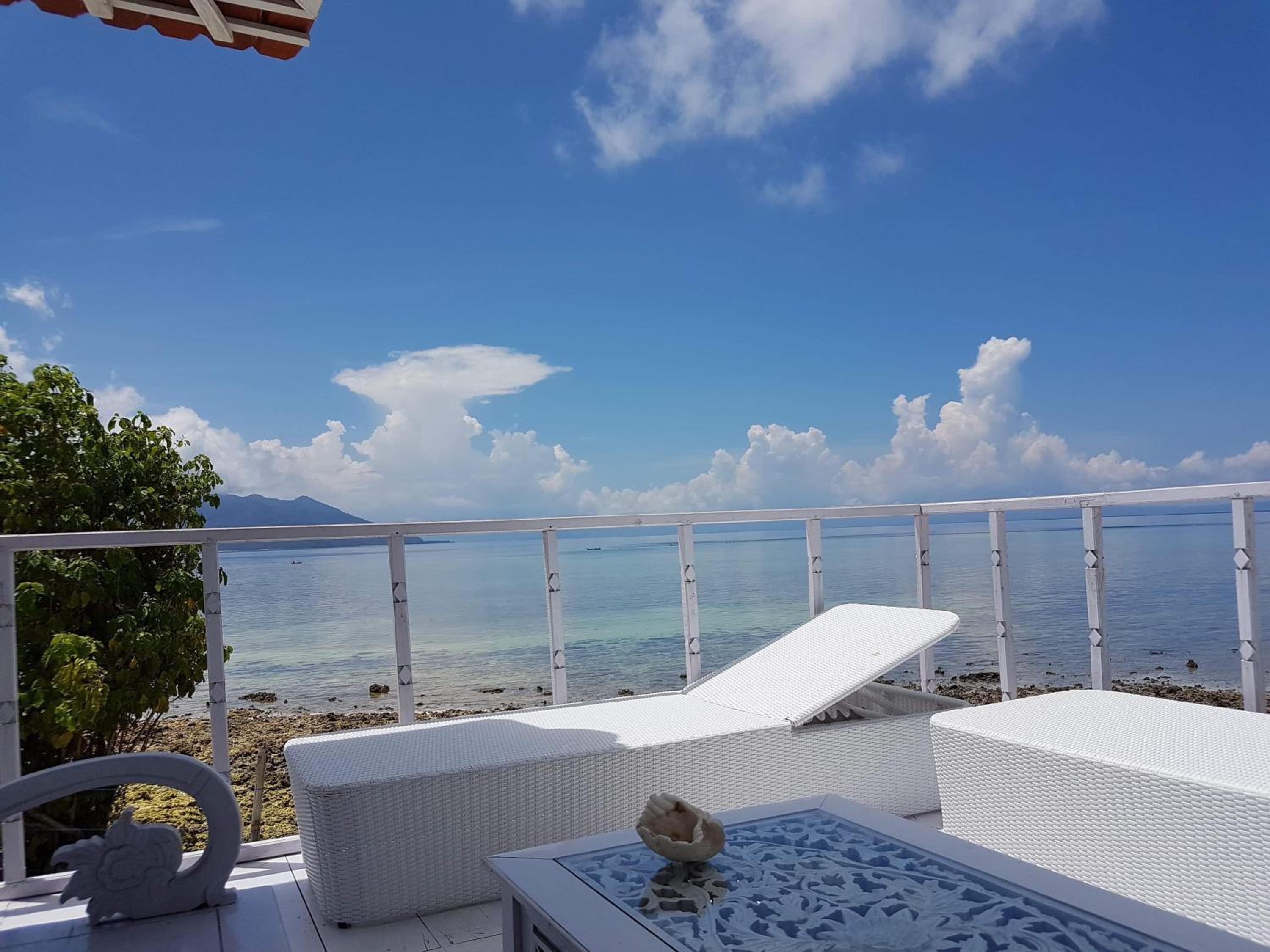 Deluxe Double Room with Balcony and Sea View