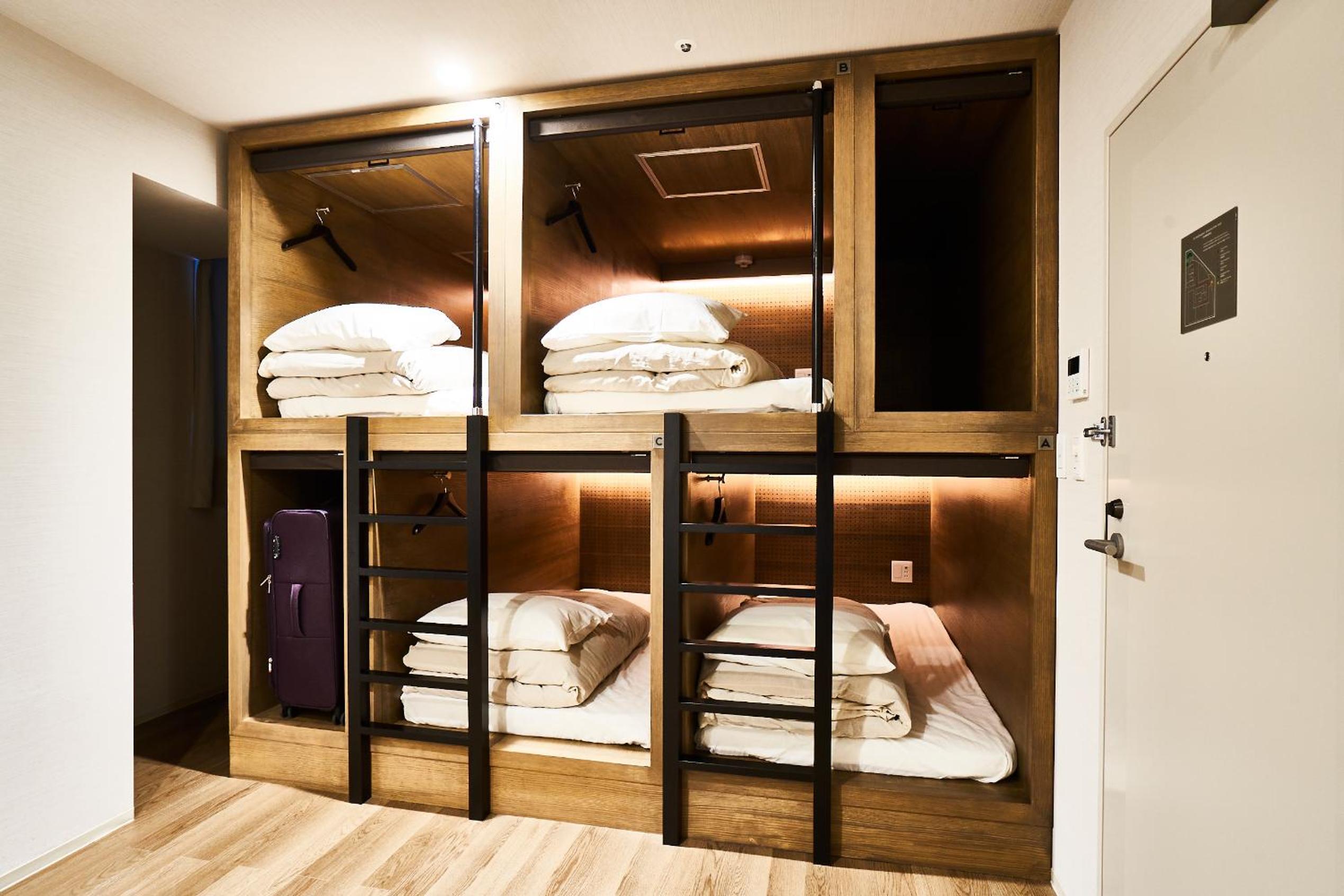 Bunk Bed in Mixed Dormitory Room