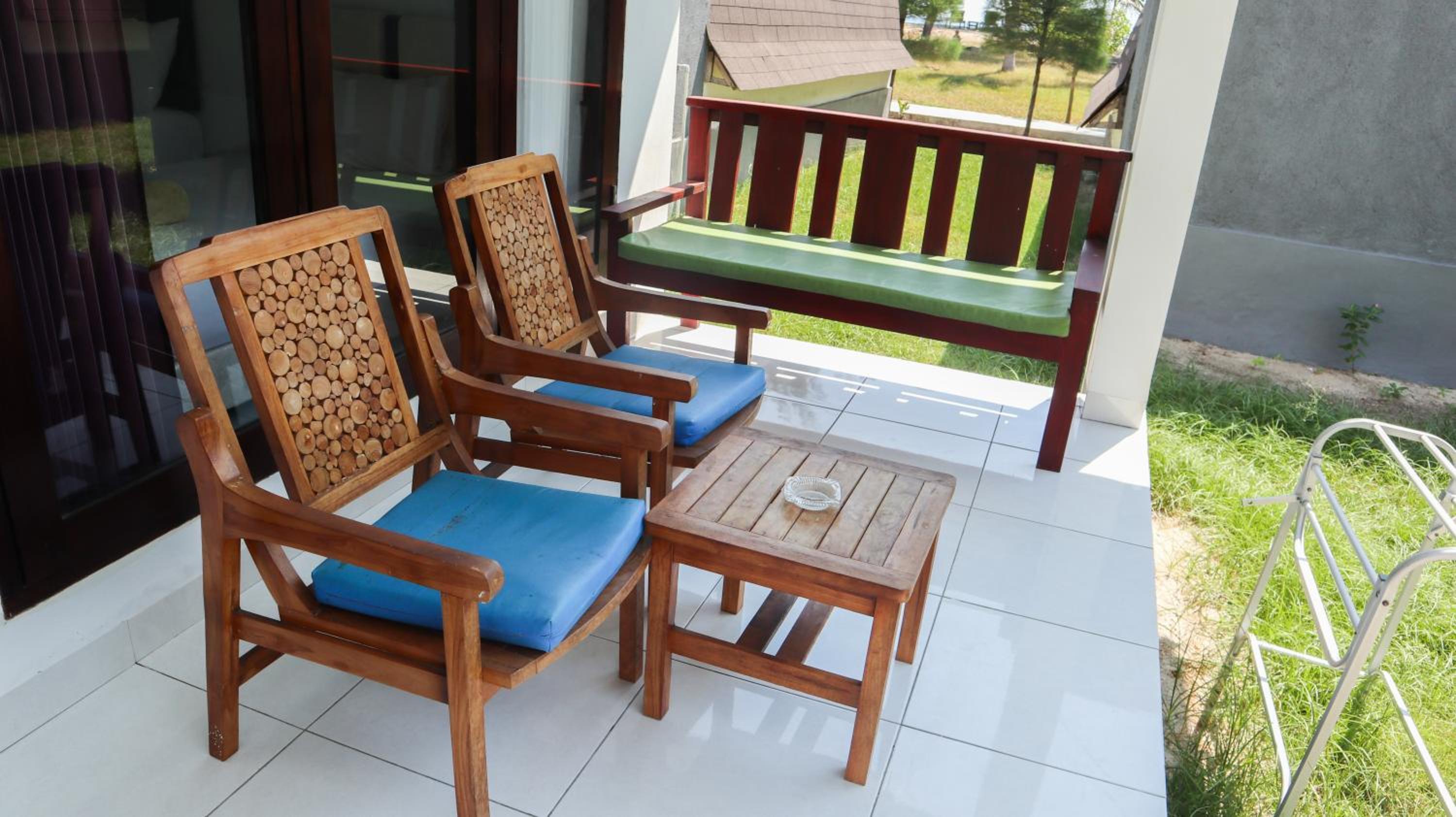 Family Room with Garden View - Photo 4